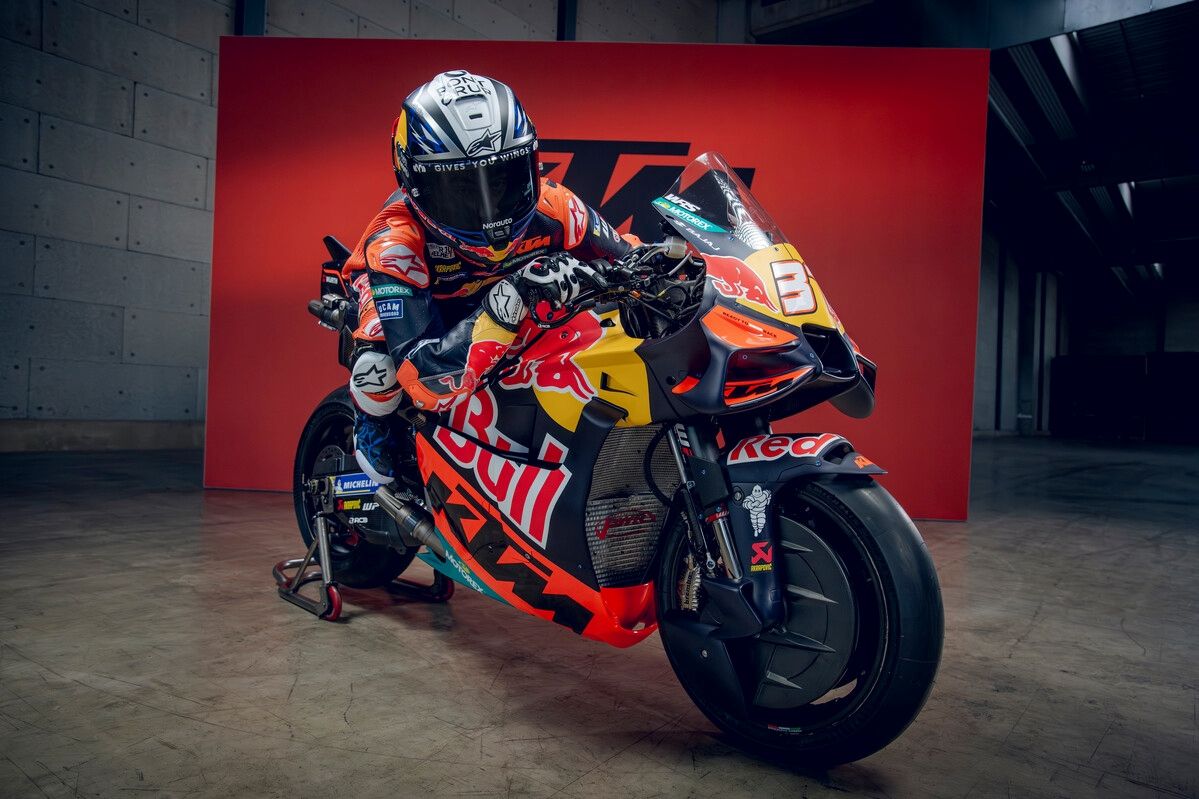KTM RC16 Red Bull Factory Racing MotoGP 2026 Pedro Acosta Brad Binder 42