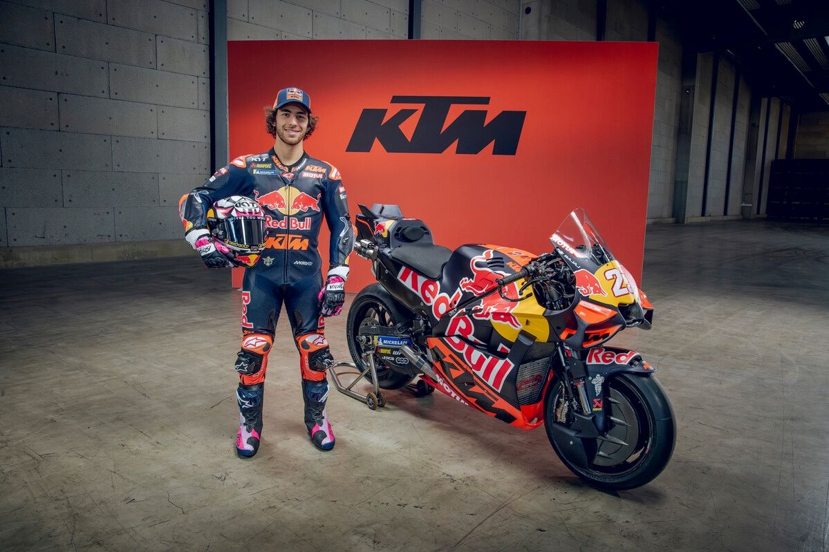 KTM RC16 Red Bull Tech3 MotoGP 2026 Enea Bastianini Maverick Viñales 13