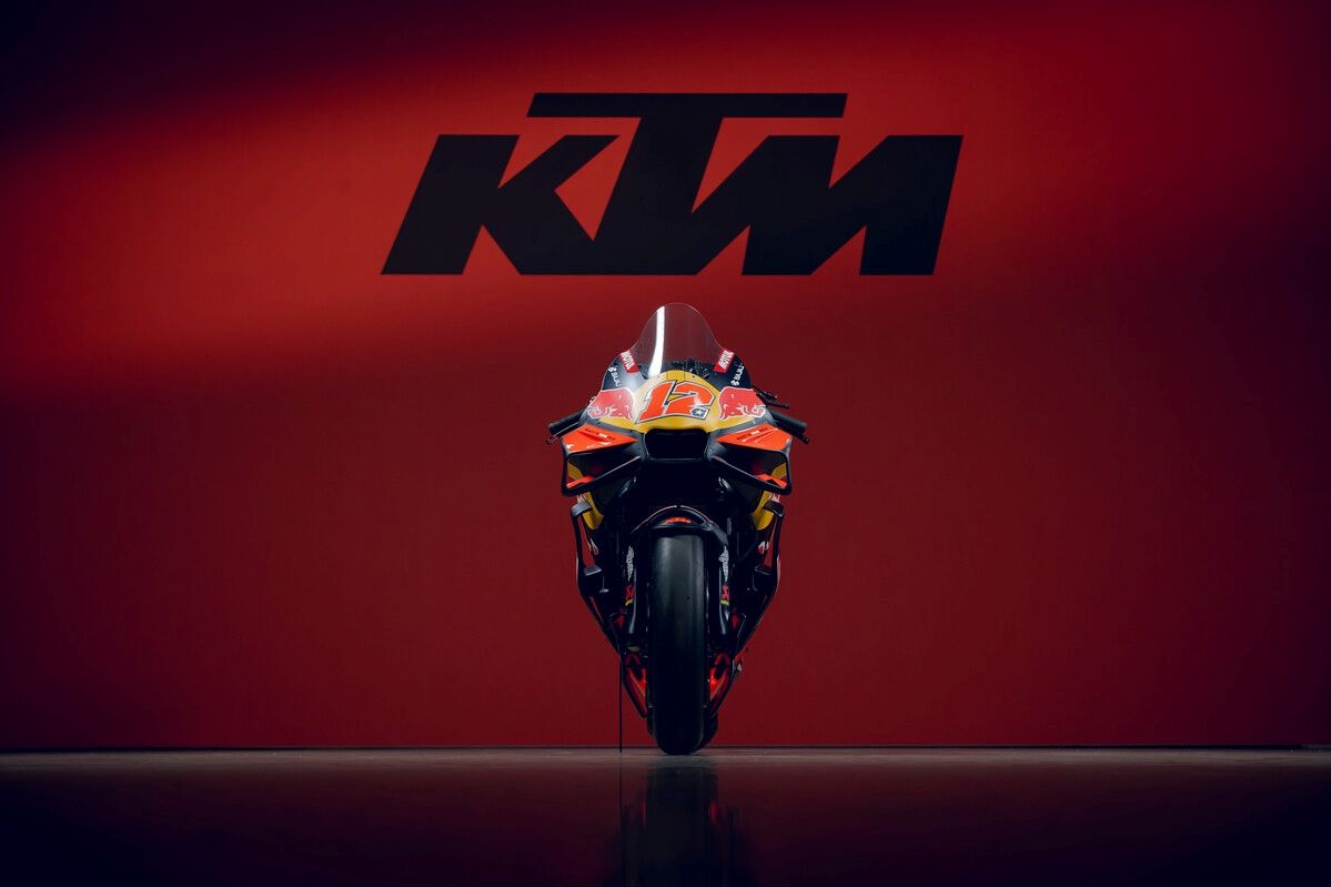 KTM RC16 Red Bull Tech3 MotoGP 2026 Enea Bastianini Maverick Viñales 19