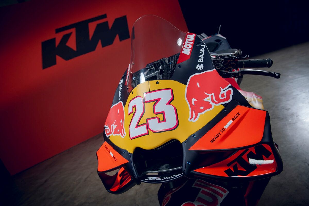 KTM RC16 Red Bull Tech3 MotoGP 2026 Enea Bastianini Maverick Viñales 29