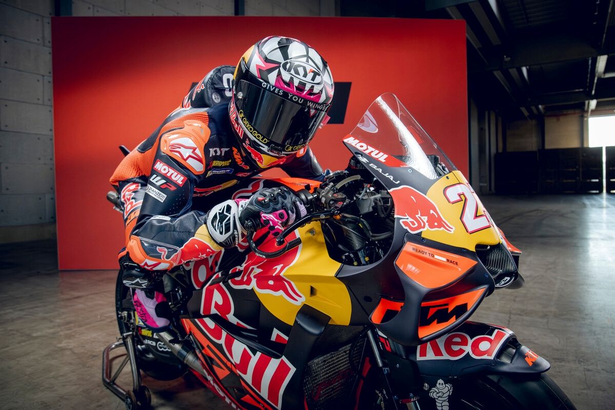 KTM RC16 Red Bull Tech3 MotoGP 2026 Enea Bastianini Maverick Viñales 30