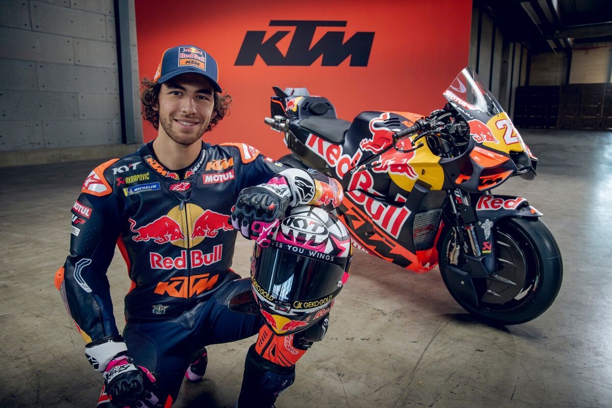 KTM RC16 Red Bull Tech3 MotoGP 2026 Enea Bastianini Maverick Viñales 35
