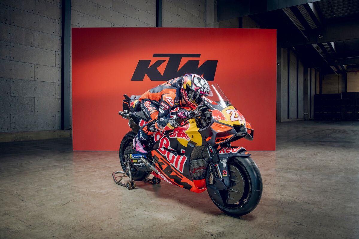 KTM RC16 Red Bull Tech3 MotoGP 2026 Enea Bastianini Maverick Viñales 36