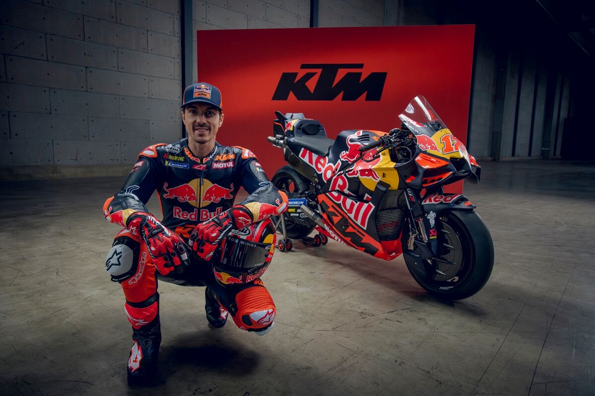 KTM RC16 Red Bull Tech3 MotoGP 2026 Enea Bastianini Maverick Viñales 44