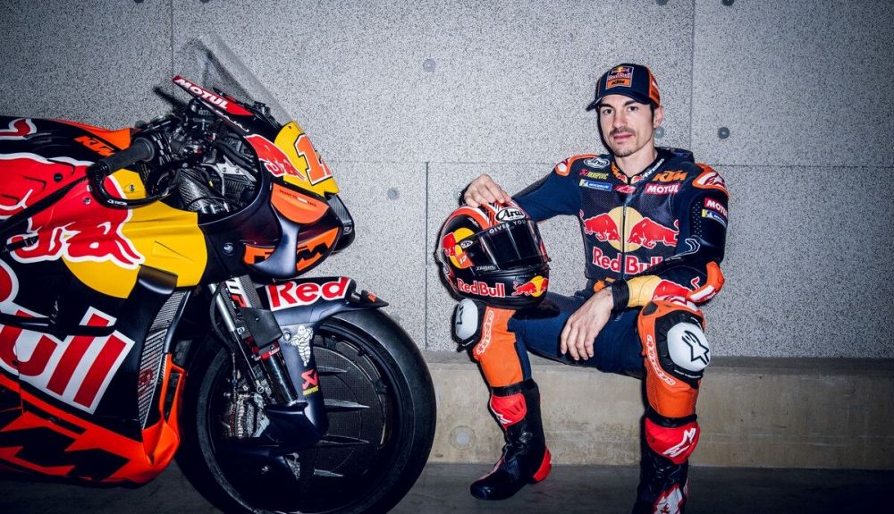 KTM RC16 Red Bull Tech3 MotoGP 2026 Enea Bastianini Maverick Viñales 46