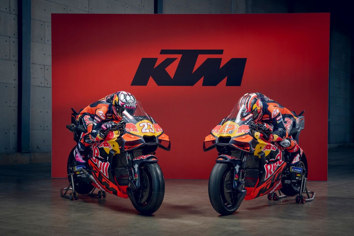 KTM RC16 Red Bull Tech3 MotoGP 2026 Enea Bastianini Maverick Viñales 48