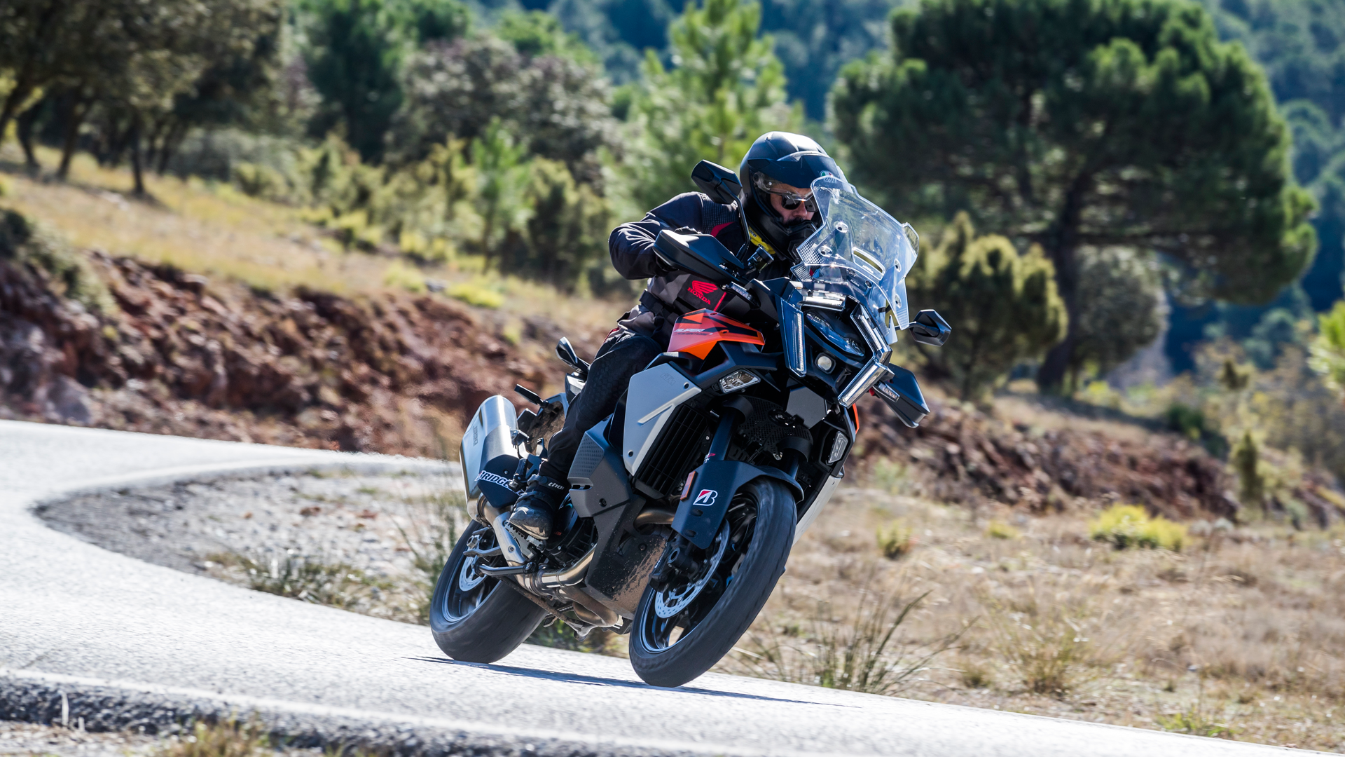 KTM 1390 Super Adventure S 2026 Accion (7)