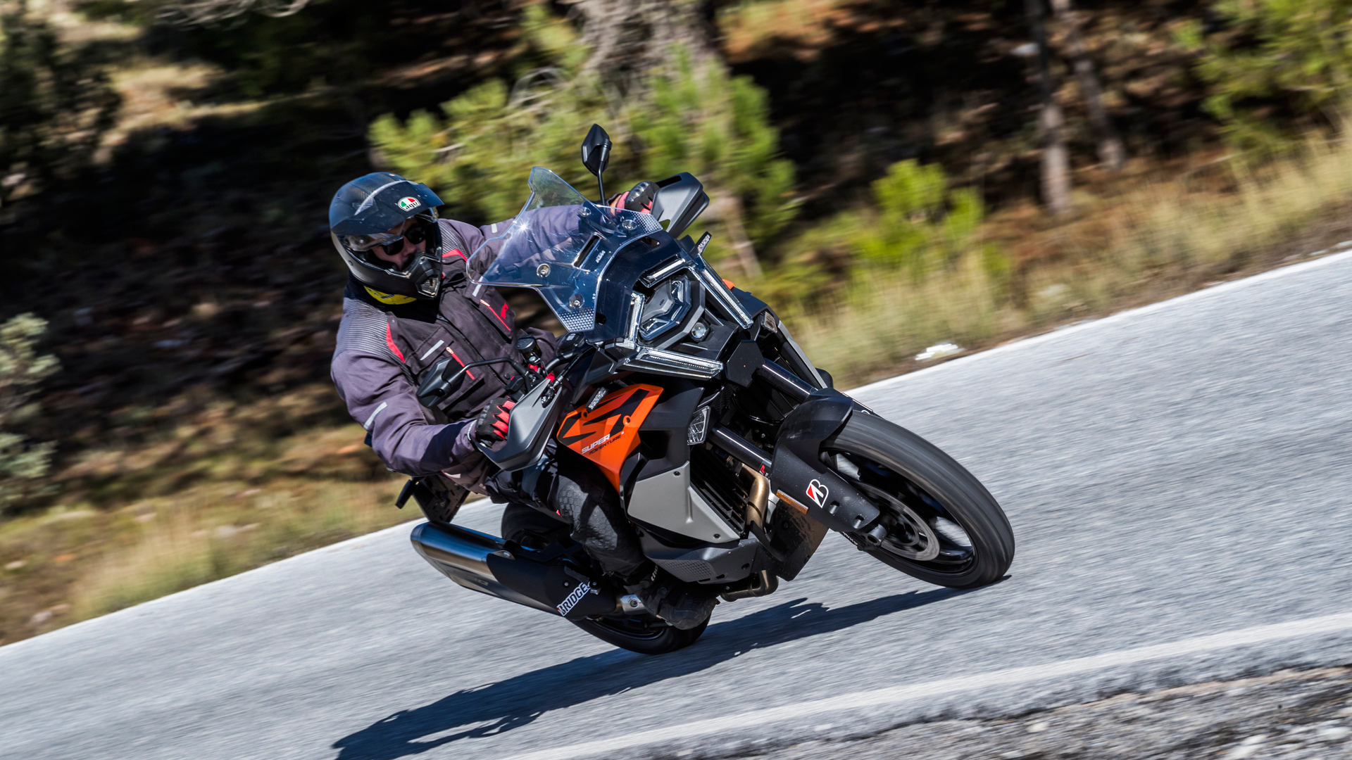 KTM 1390 Super Adventure S 2026 Accion (8)
