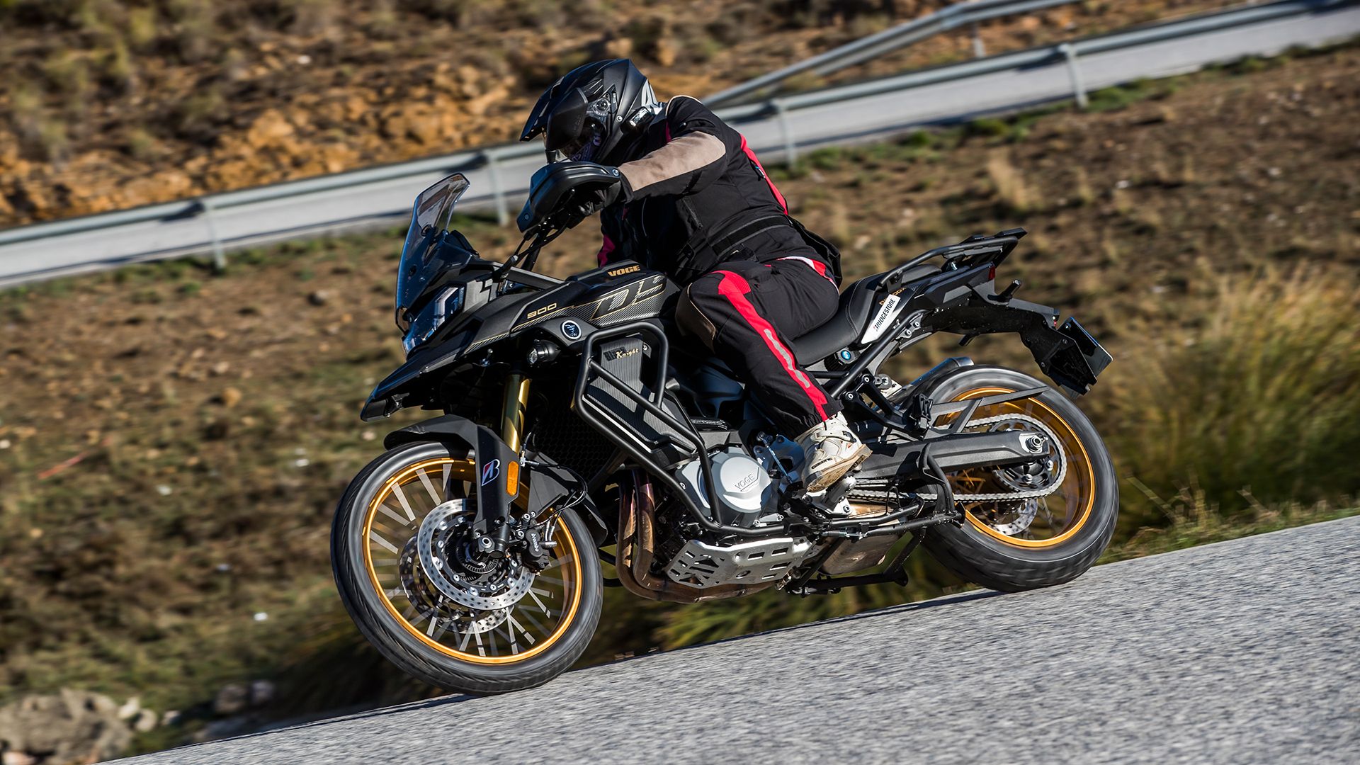 Voge 900 DSX 2025 Accion (2)