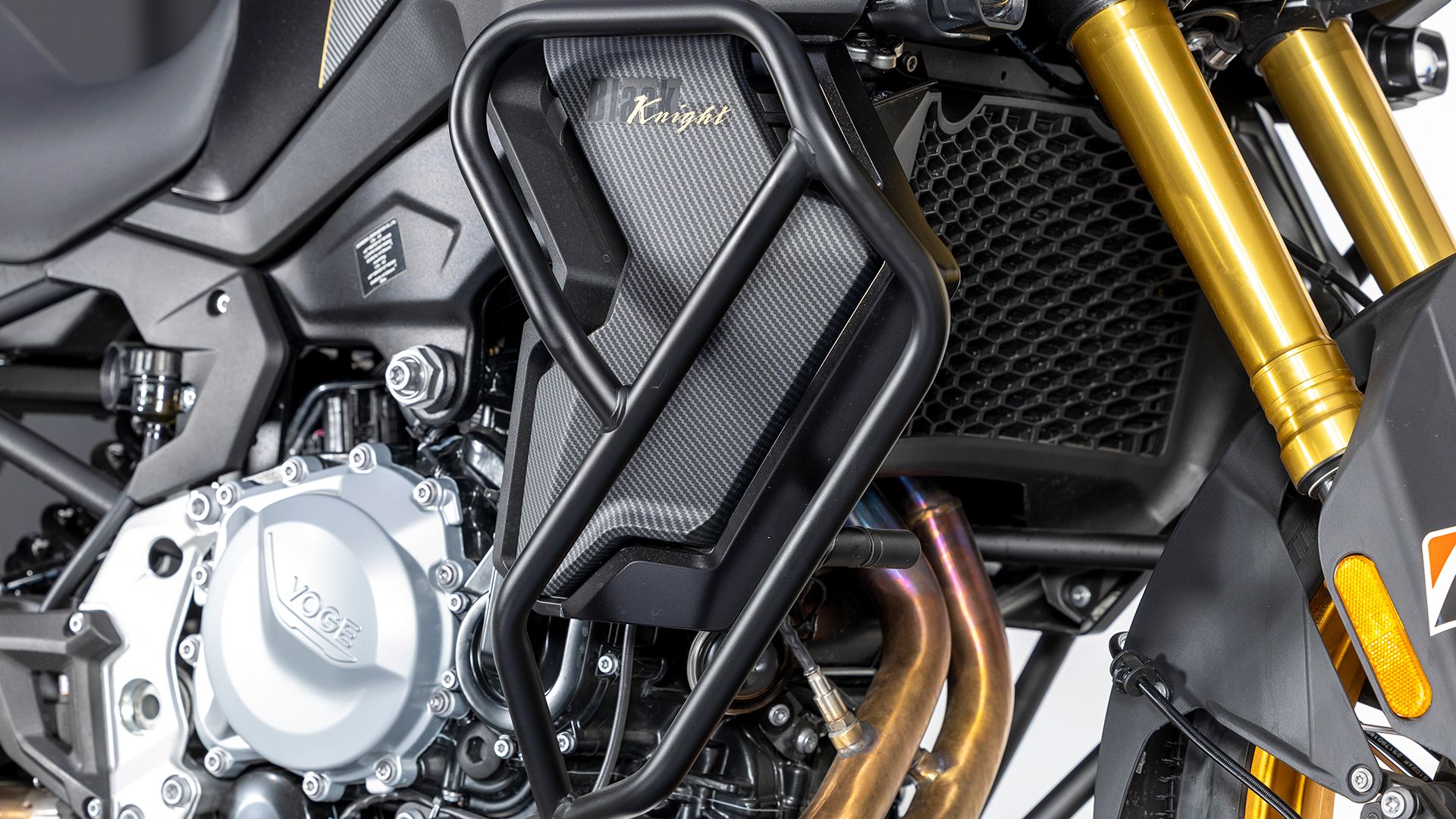 VOGE 900 DSX Detall 008