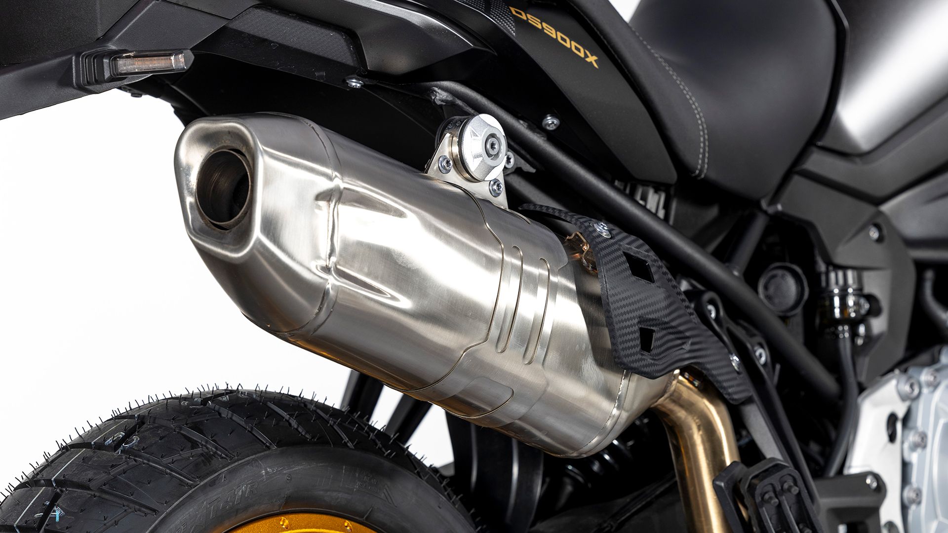 VOGE 900 DSX Detall 009