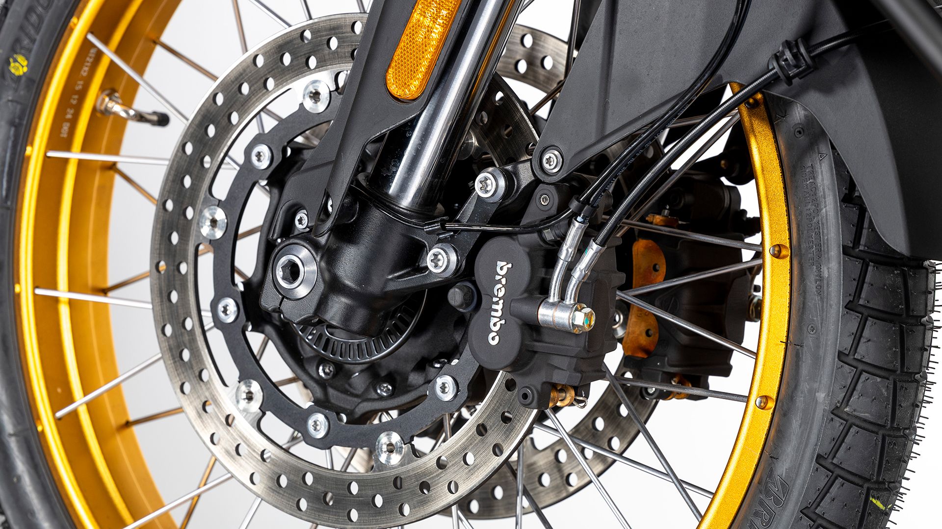 VOGE 900 DSX Detall 016