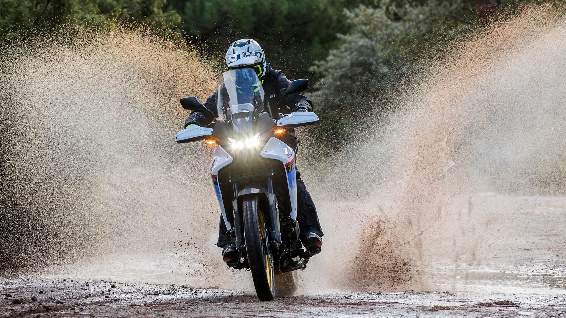 Honda Transalp 2025 Accion (12)