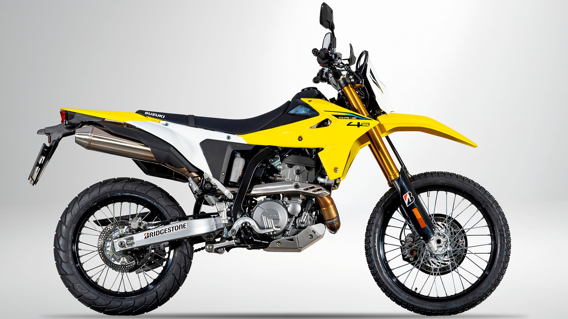 Suzuki DR Z4S Estudio