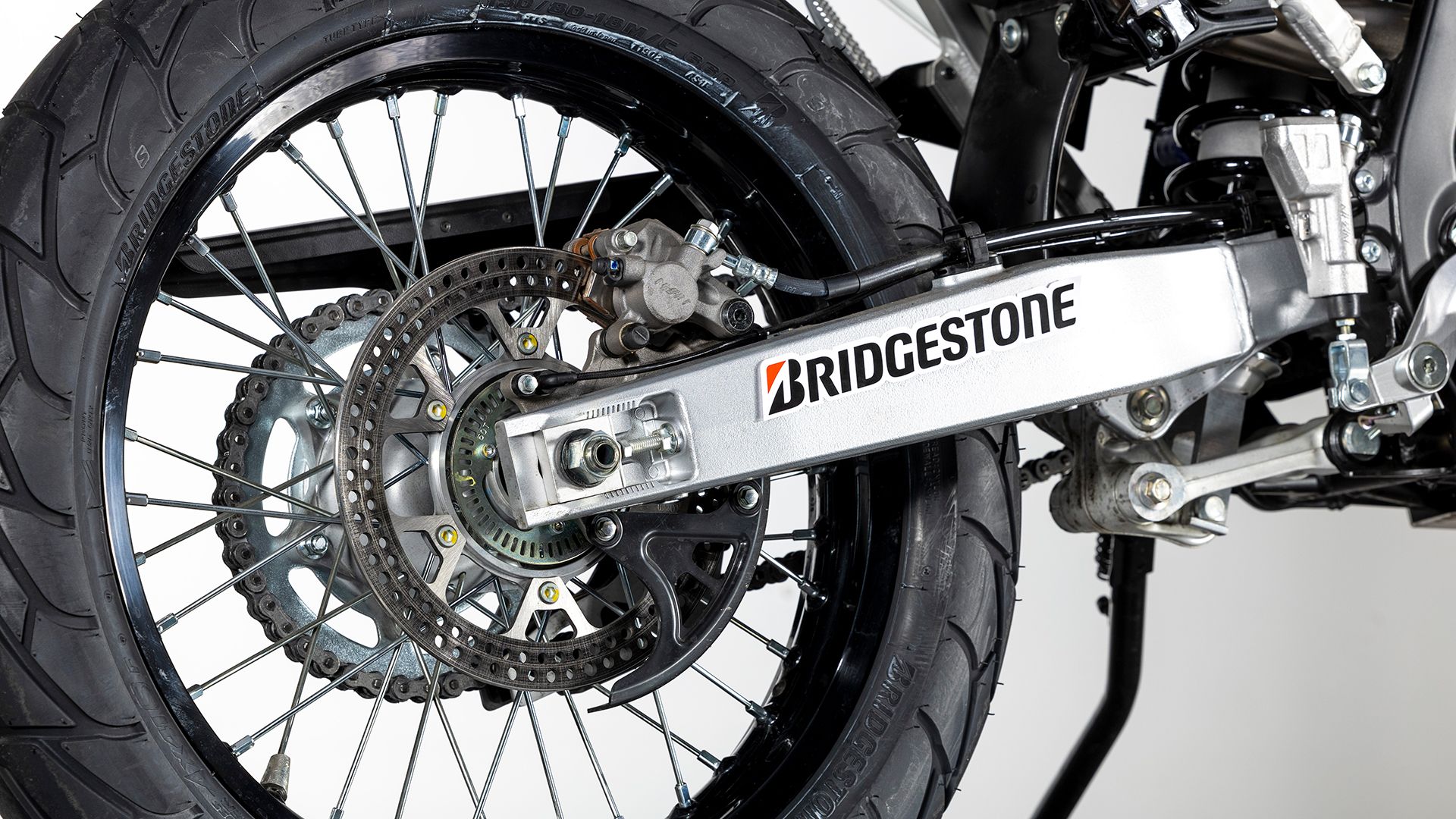 Suzuki DR Z4S Detalles