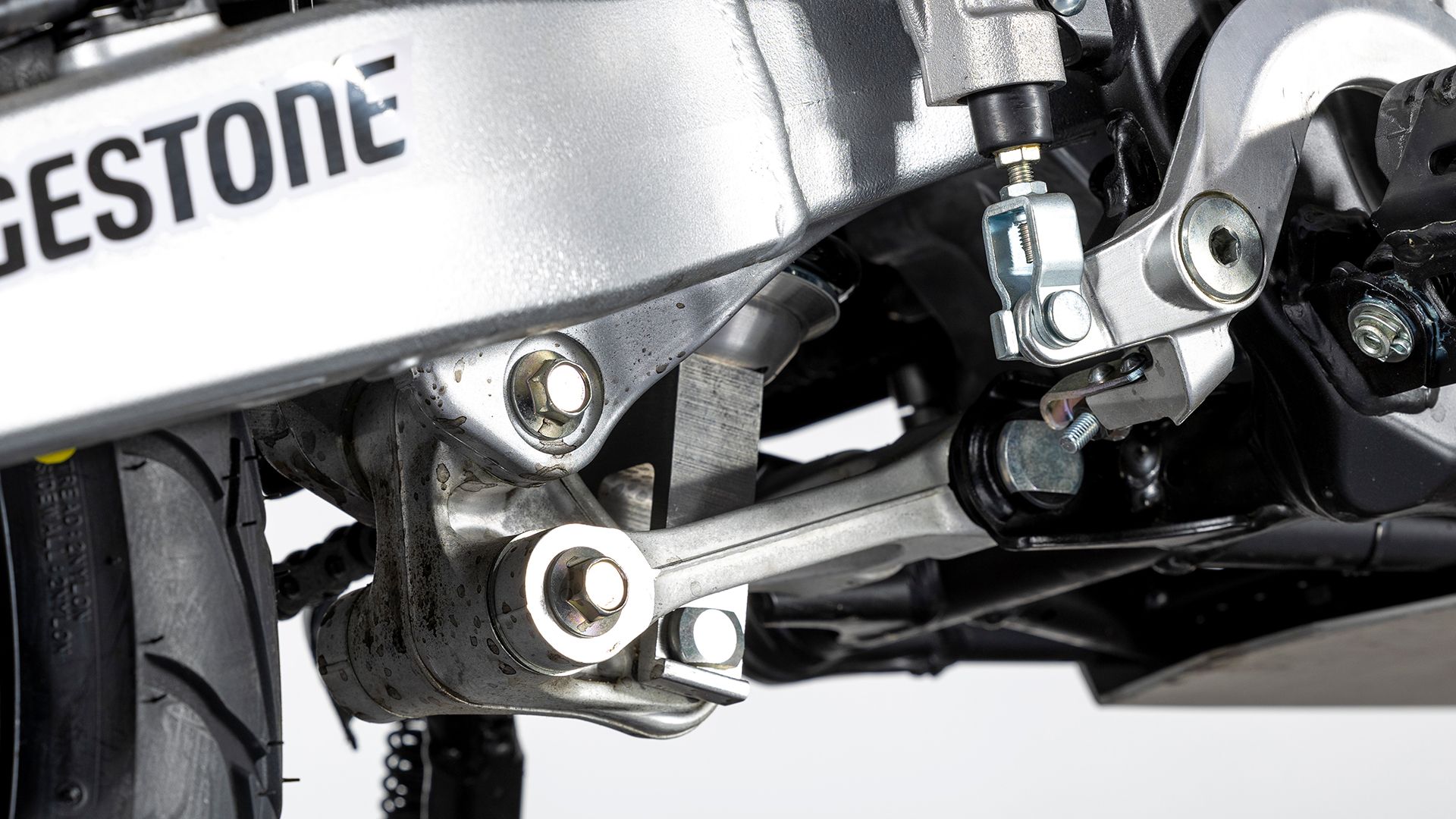 Suzuki DR Z4S Detalles