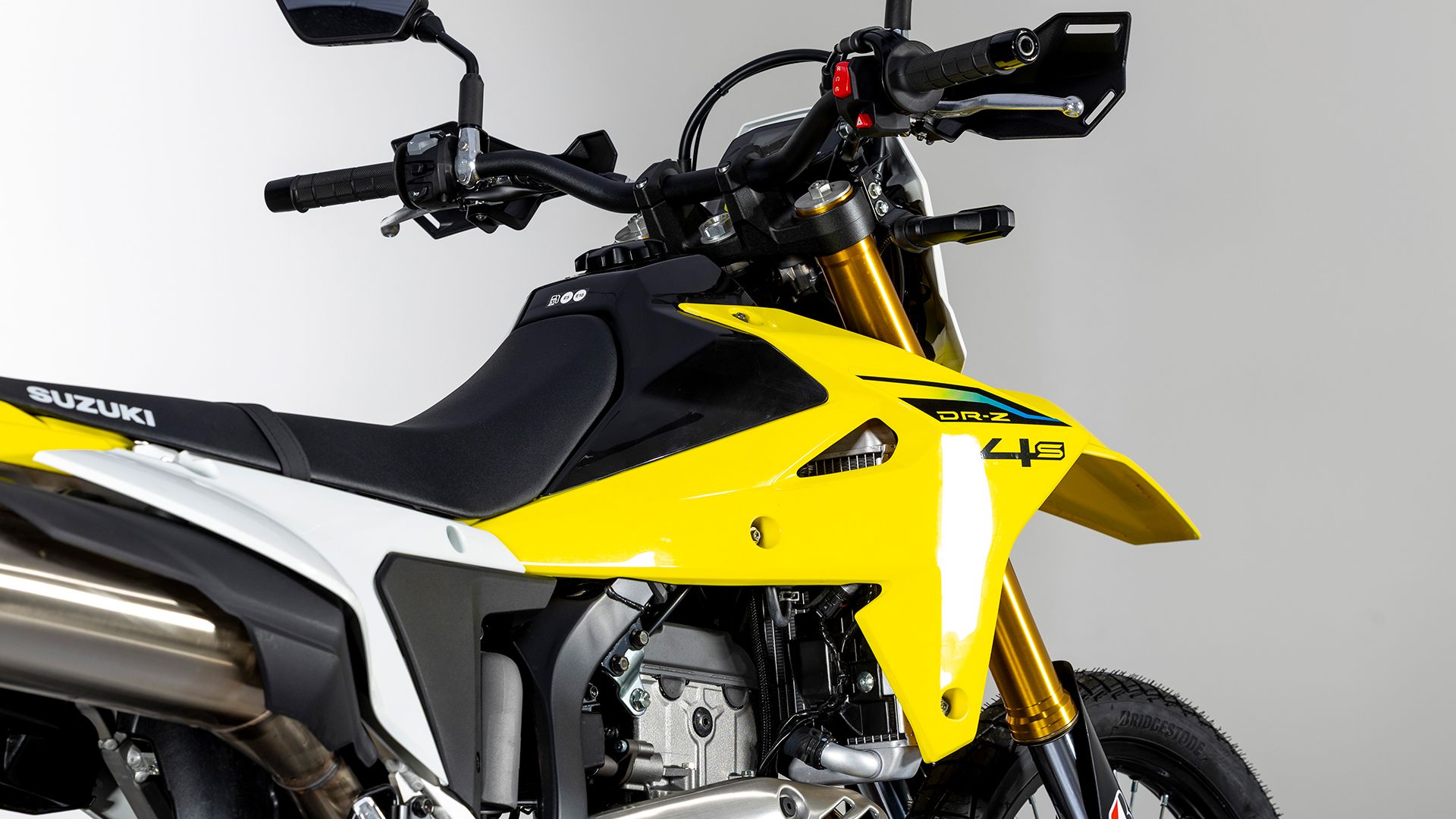 Suzuki DR Z4S Detalles