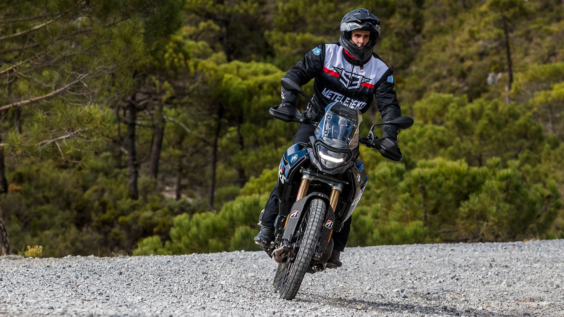 BMW F 900 GS 2025 Acción