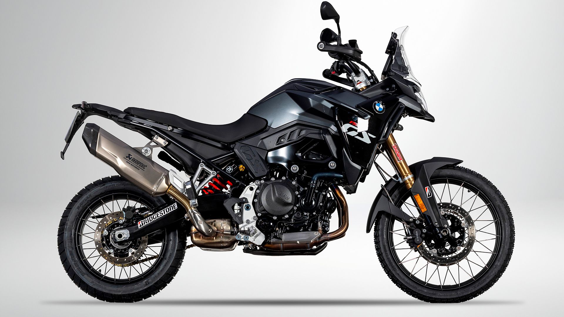 BMW F 900 GS Estudio