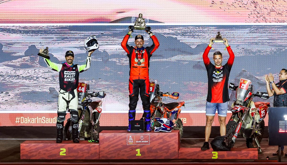 El podio Original del Dakar 2026 con Benjamin Melot, Josep Pedró y Jerome Martiny