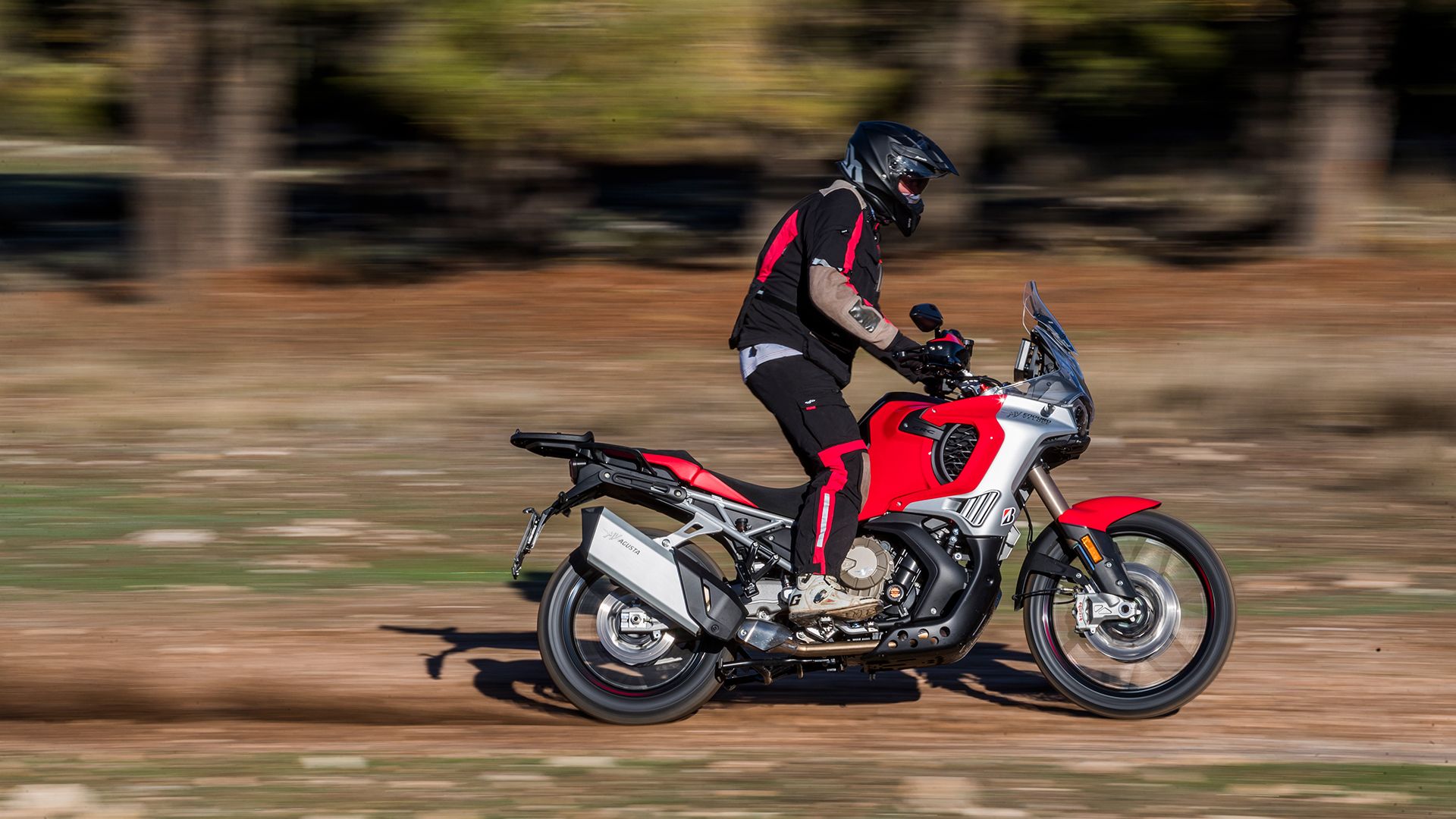 MV Agusta Enduro Veloce 2025 Accion (2)