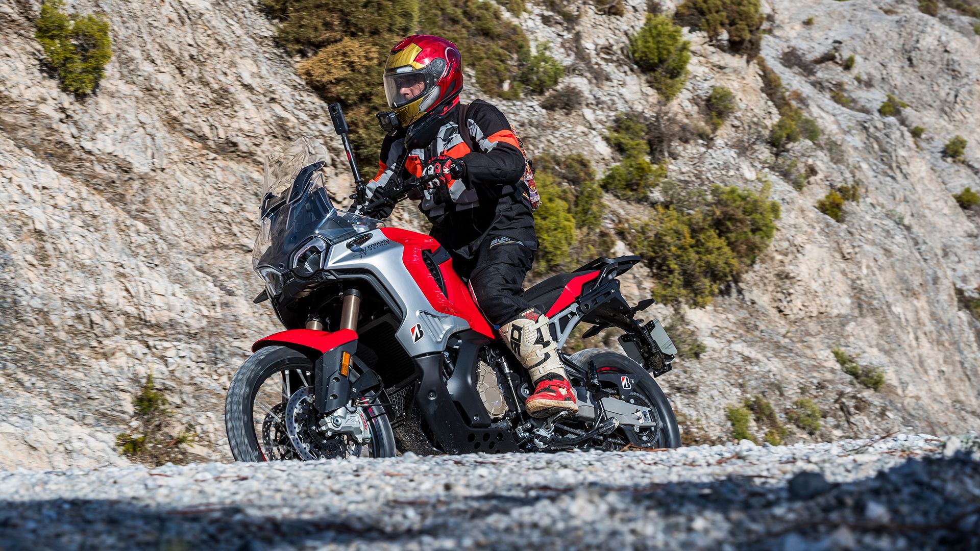 MV Agusta Enduro Veloce 2025 Accion (4)