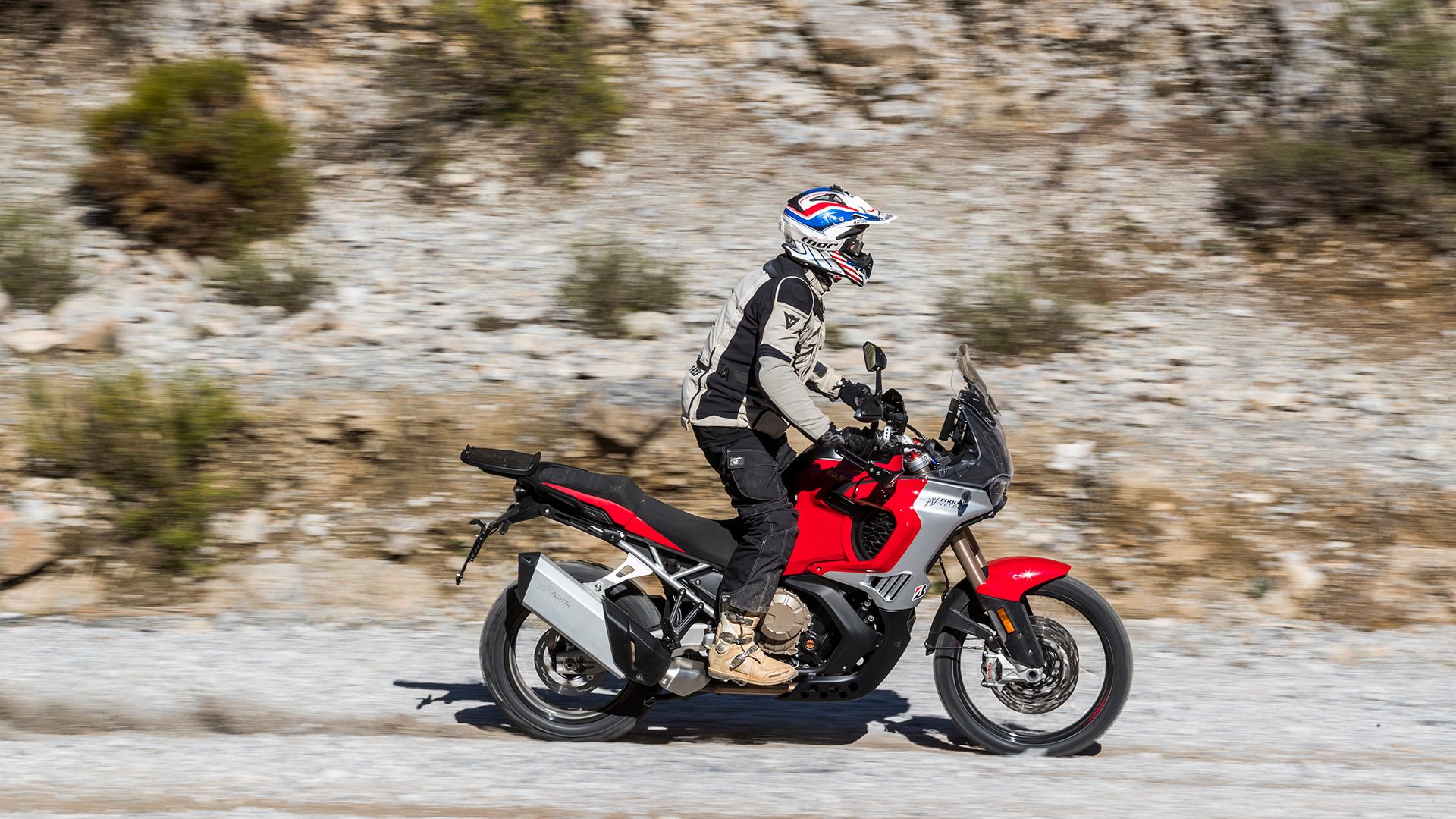 MV Agusta Enduro Veloce 2025 Accion (10)