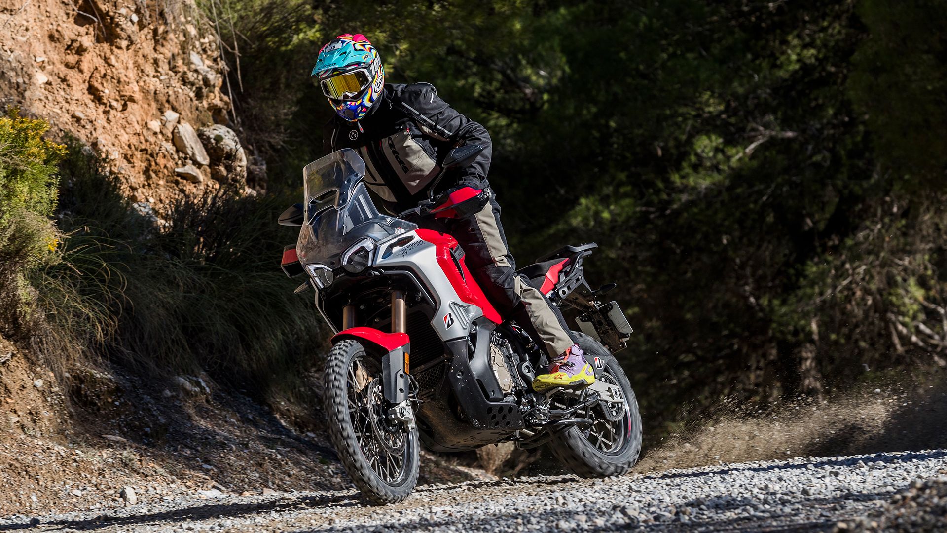 MV Agusta Enduro Veloce 2025 Accion (11)