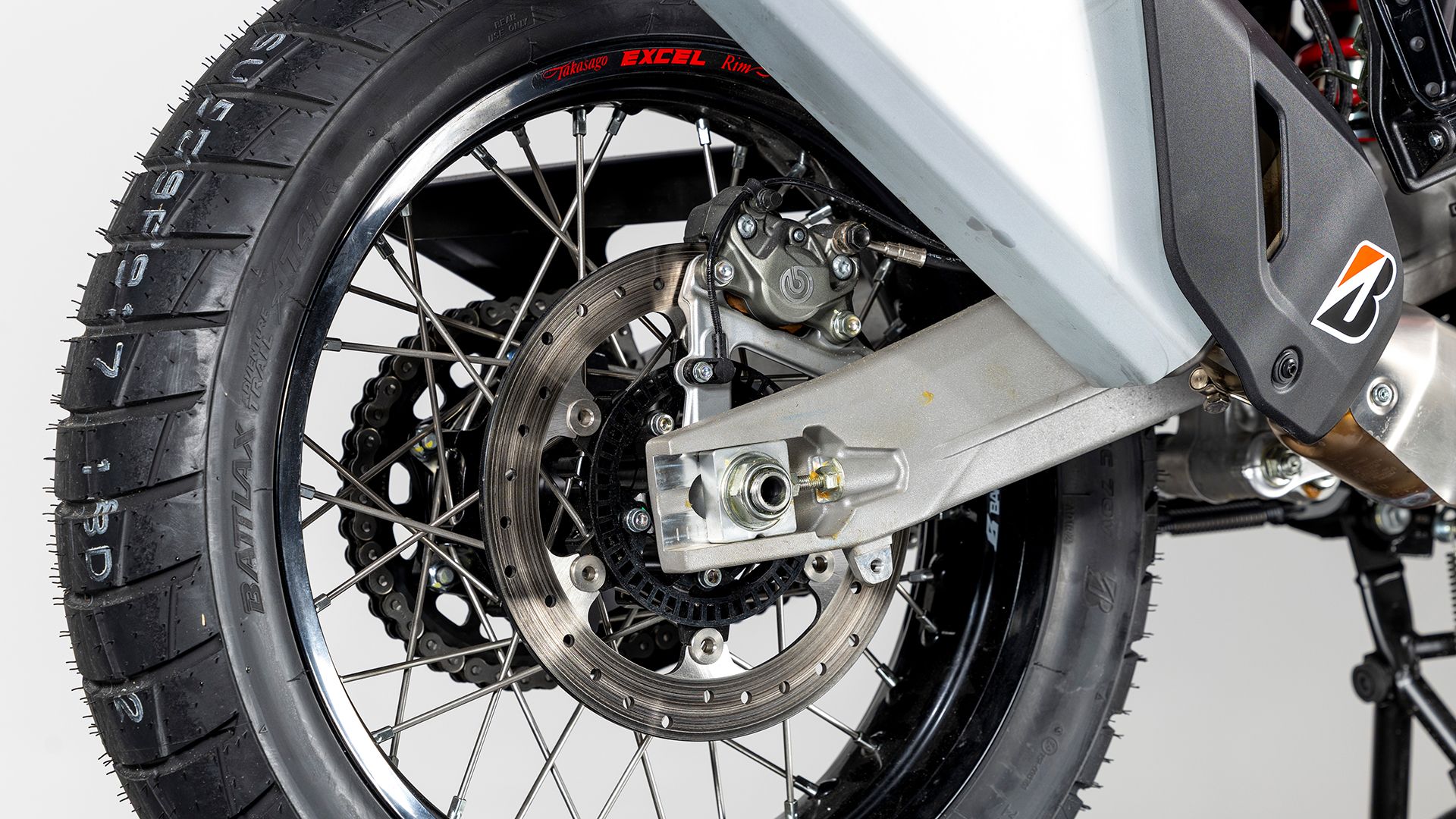 MV AGUSTA ENDURO VELOCE Detall 004