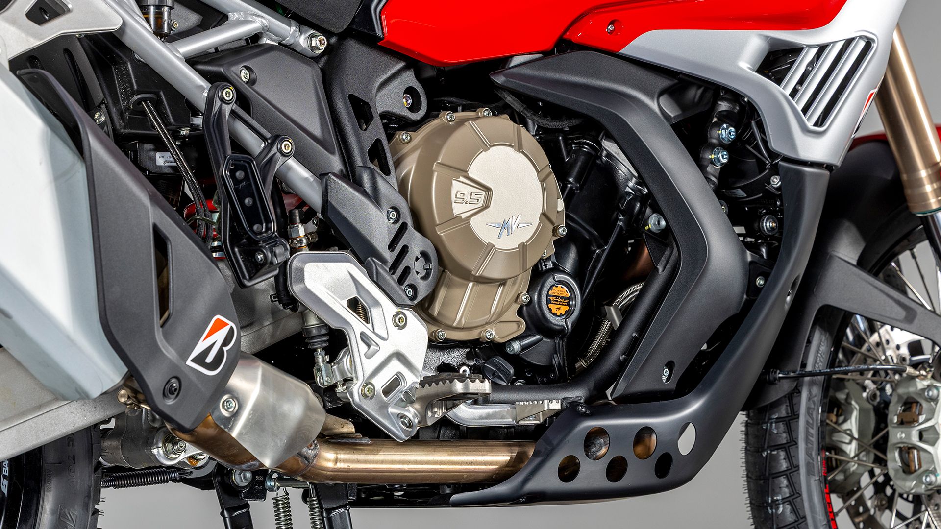 MV AGUSTA ENDURO VELOCE Detall 005