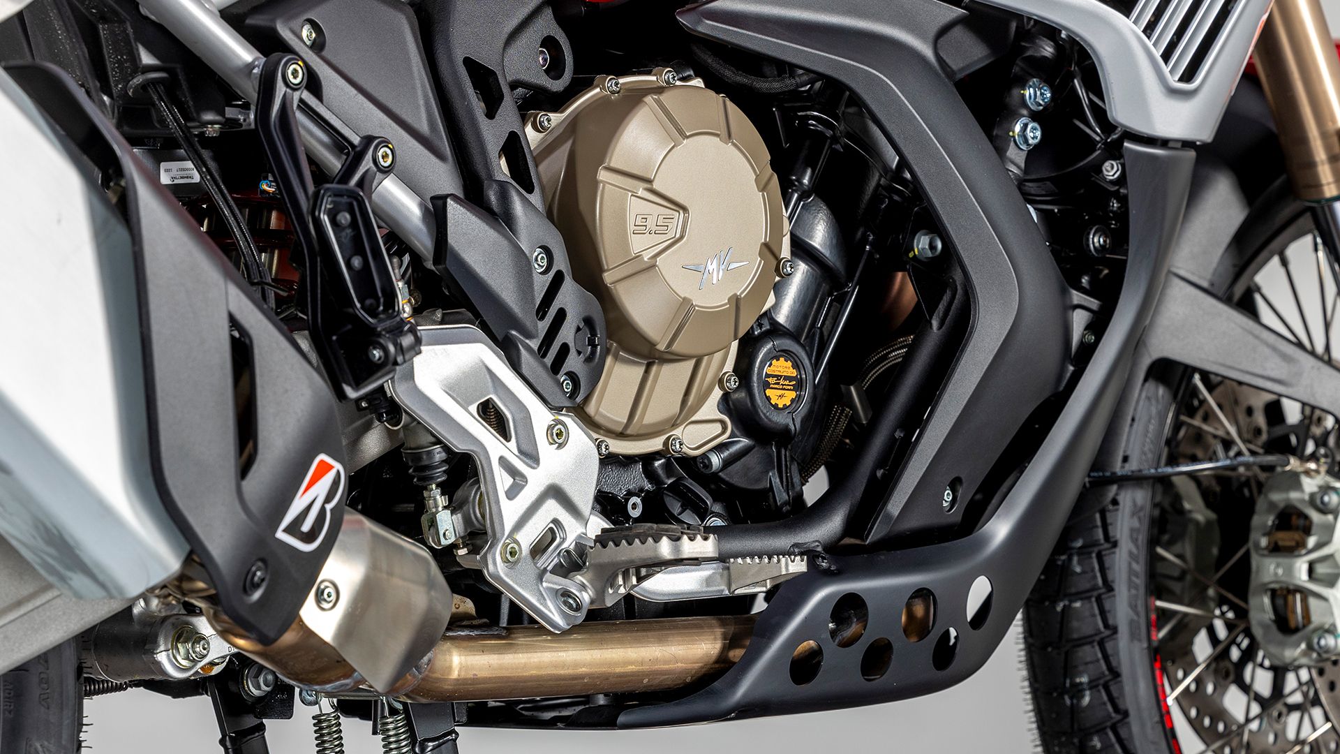 MV AGUSTA ENDURO VELOCE Detall 010