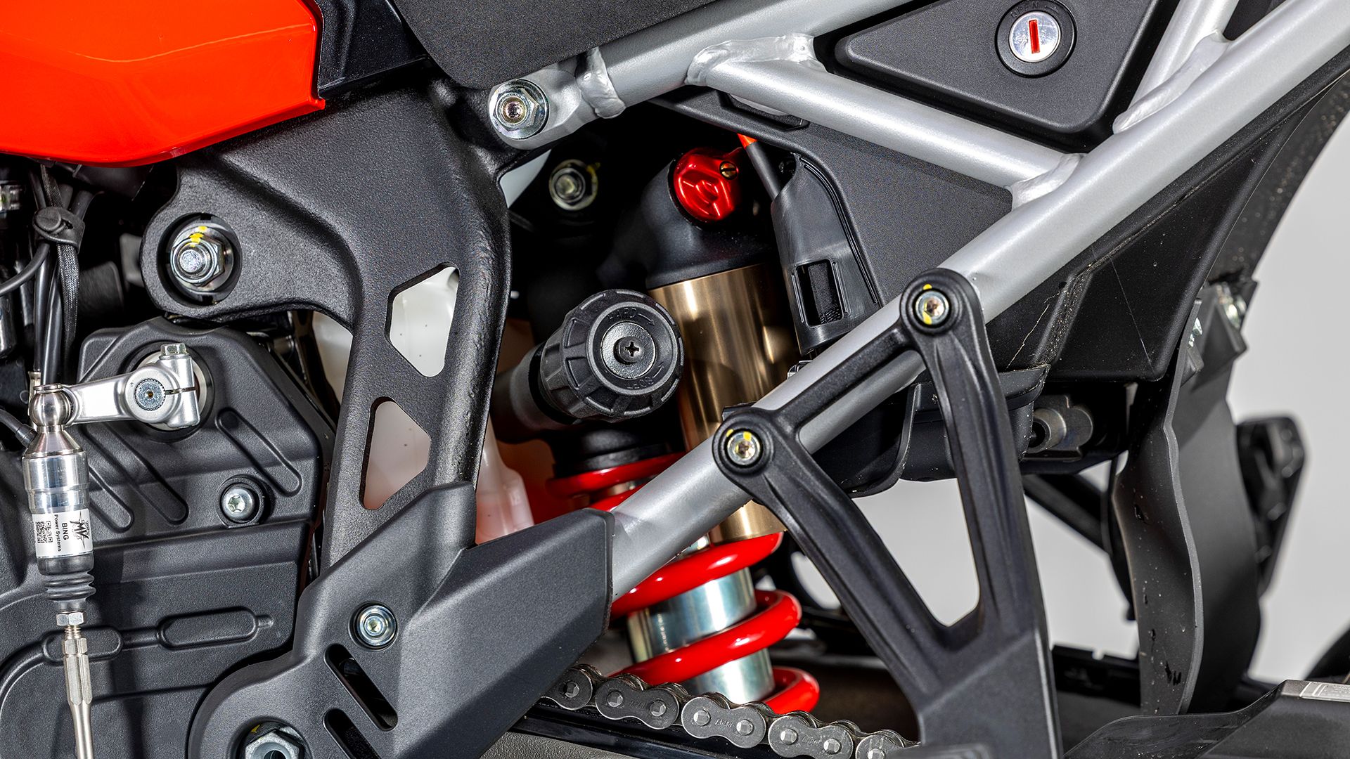 MV AGUSTA ENDURO VELOCE Detall 031