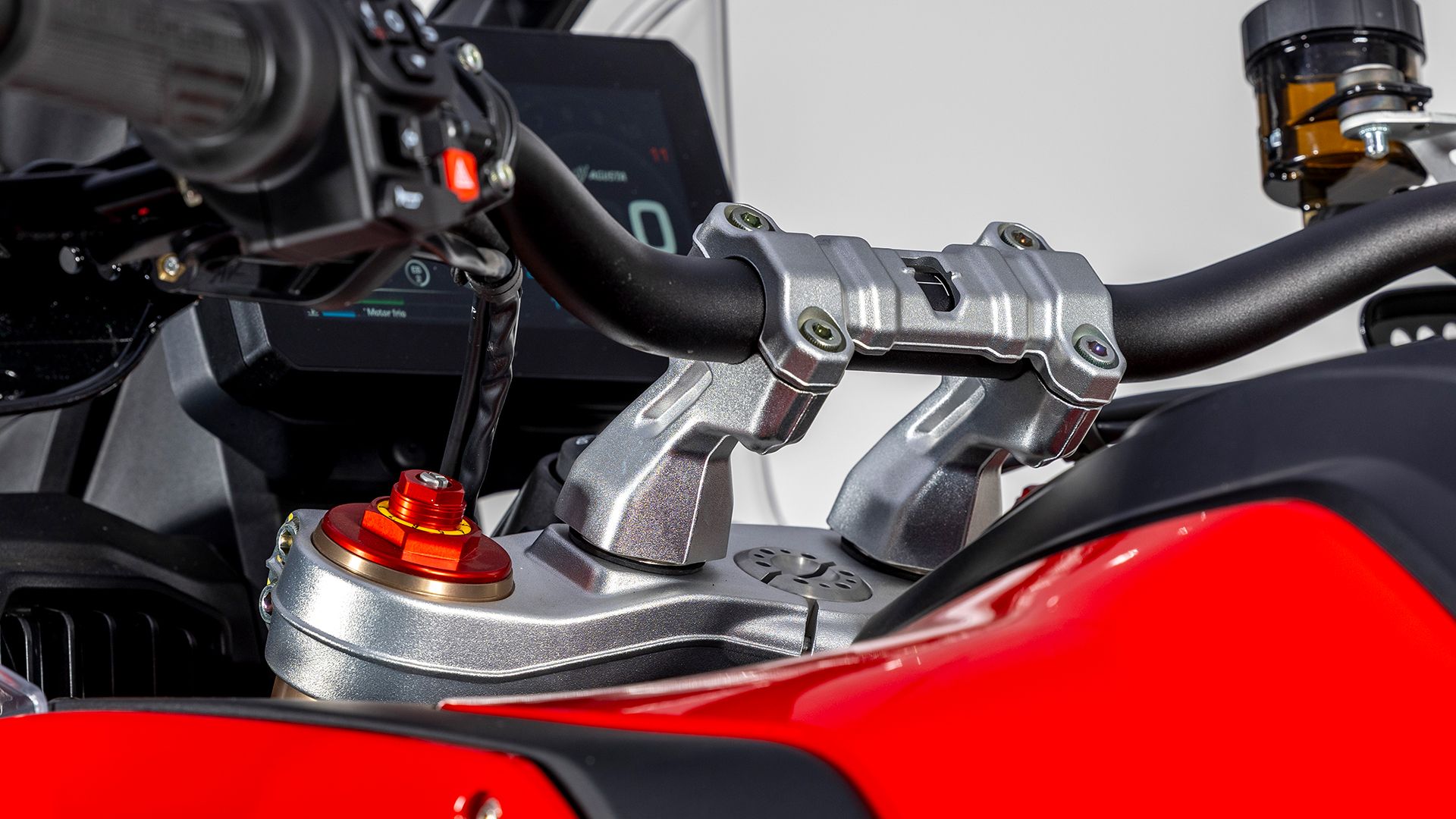 MV AGUSTA ENDURO VELOCE Detall 037