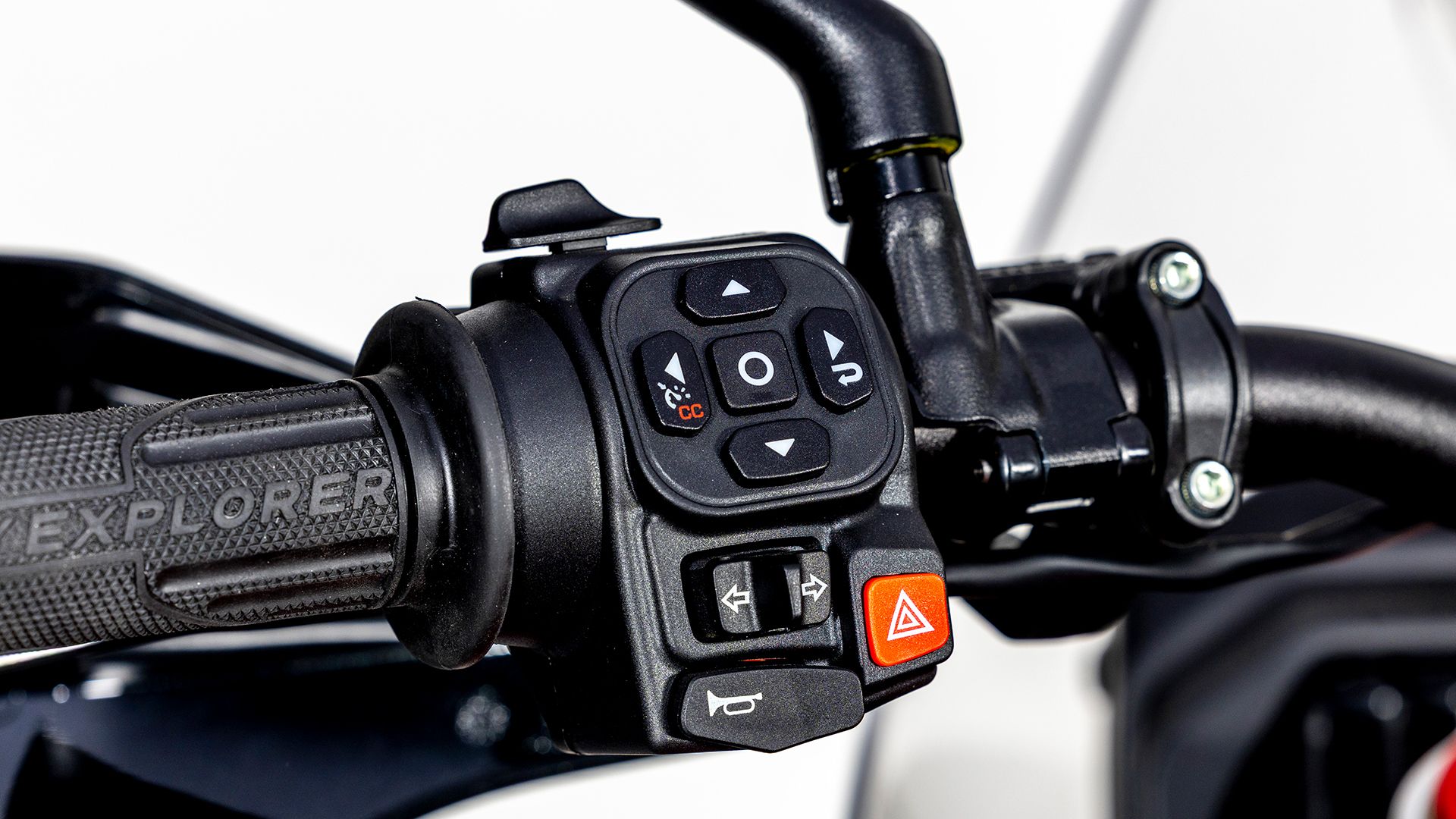 MV AGUSTA ENDURO VELOCE Detall 042