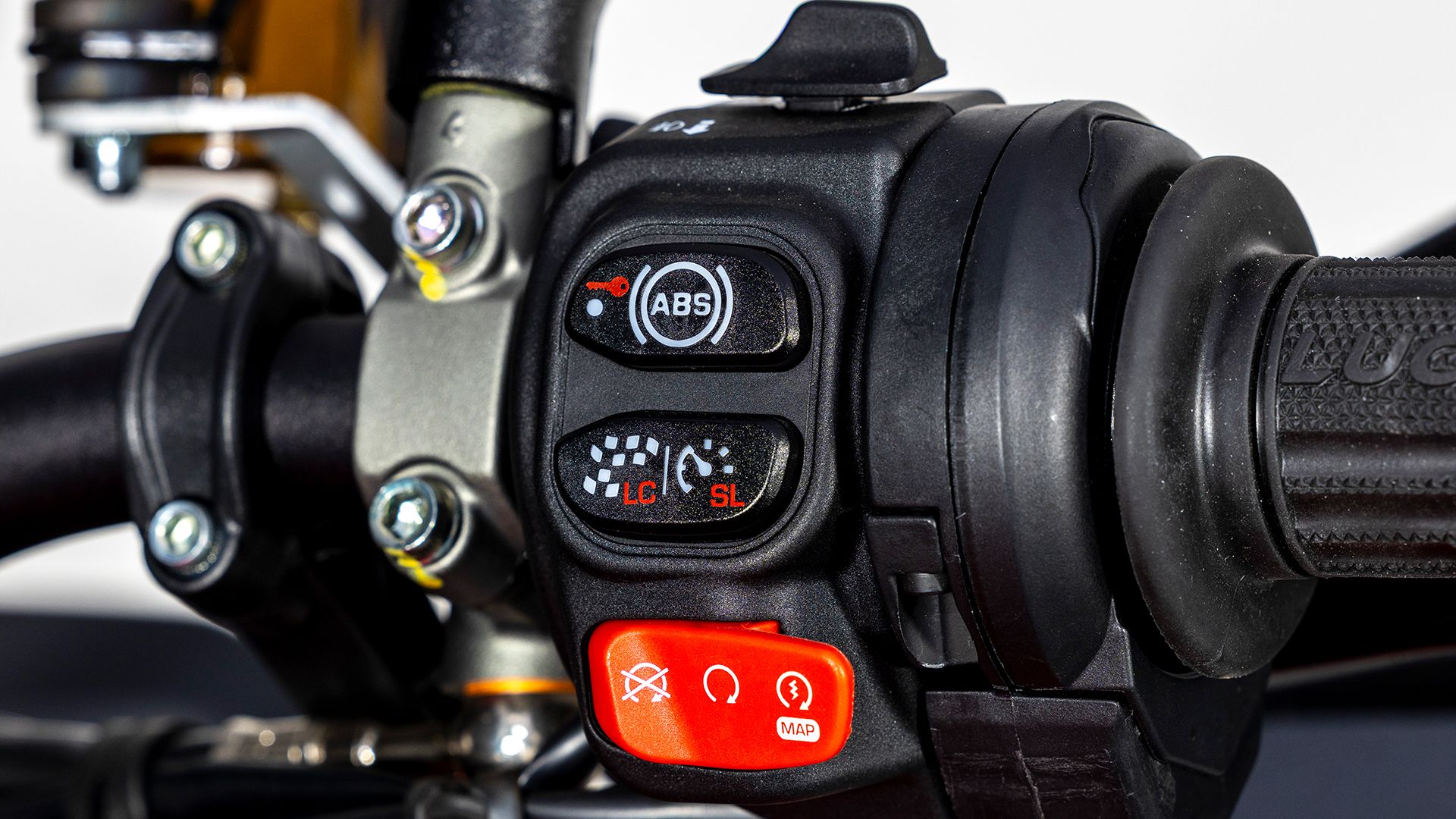 MV AGUSTA ENDURO VELOCE Detall 045