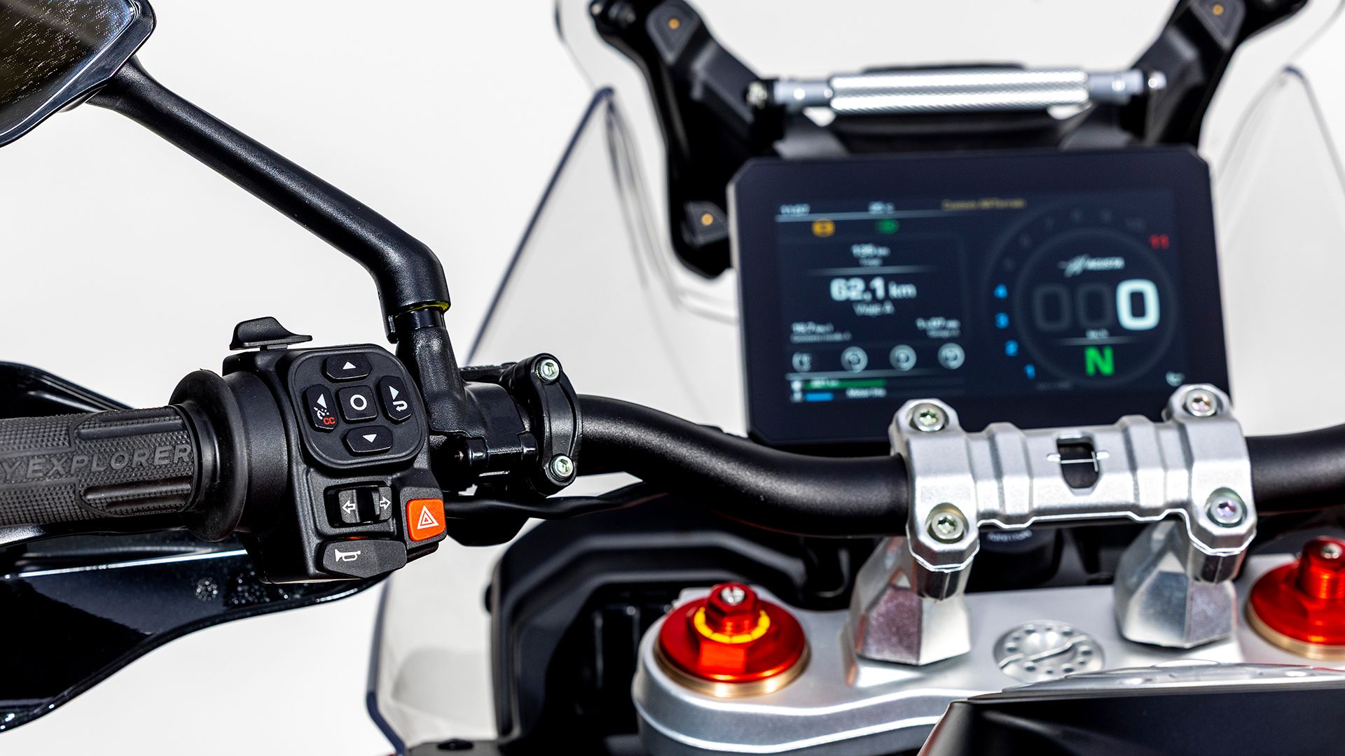 MV AGUSTA ENDURO VELOCE Detall 047