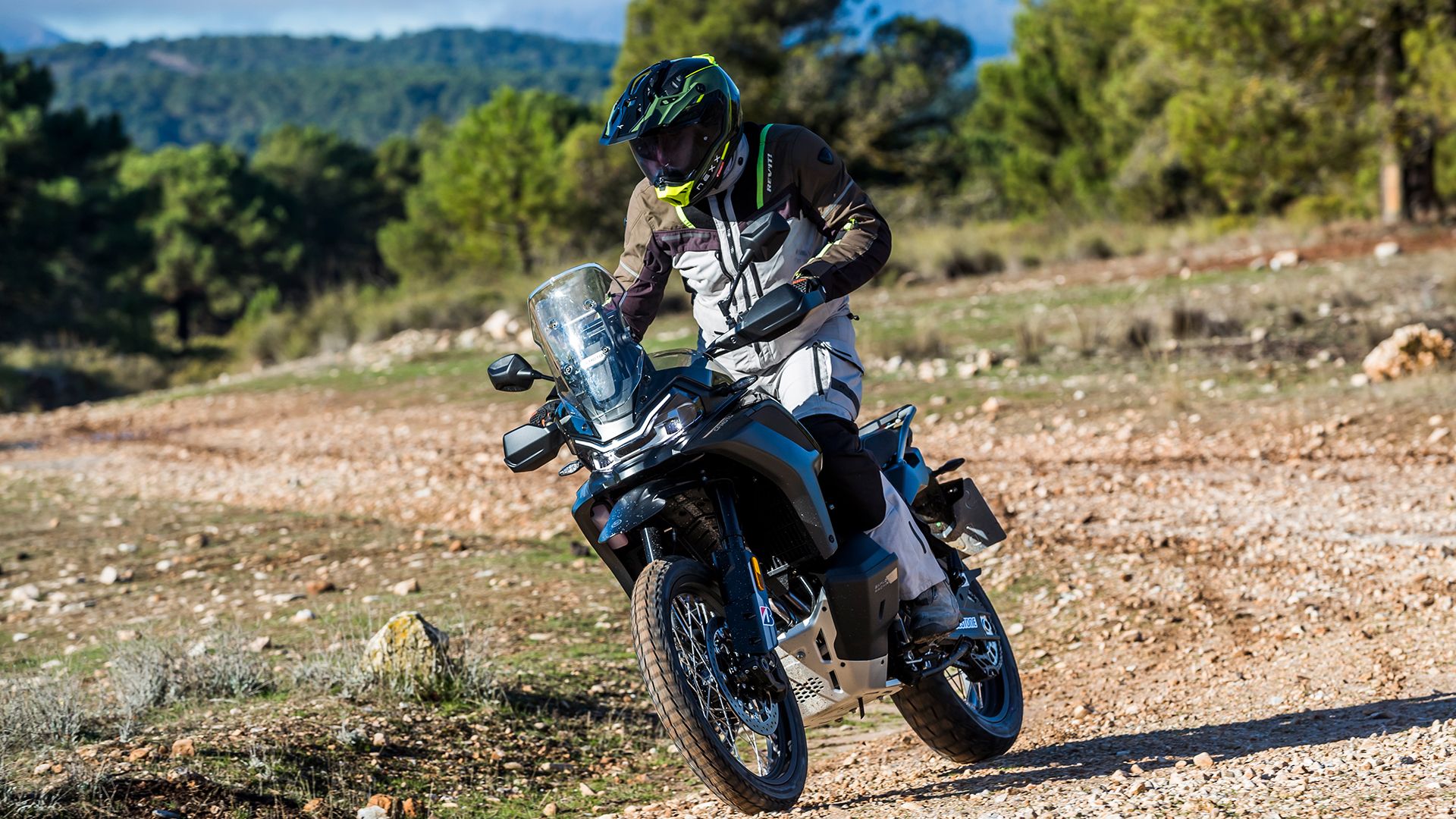 CFMoto 800MT X 2025 Accion (3)