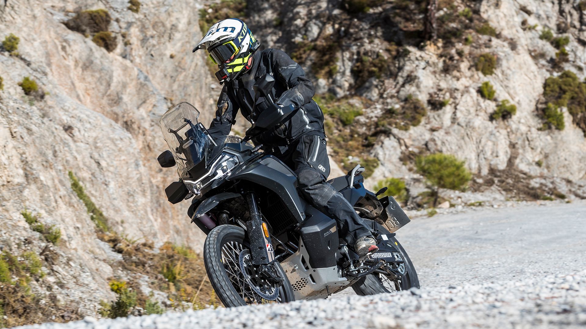 CFMoto 800MT X 2025 Accion (5)