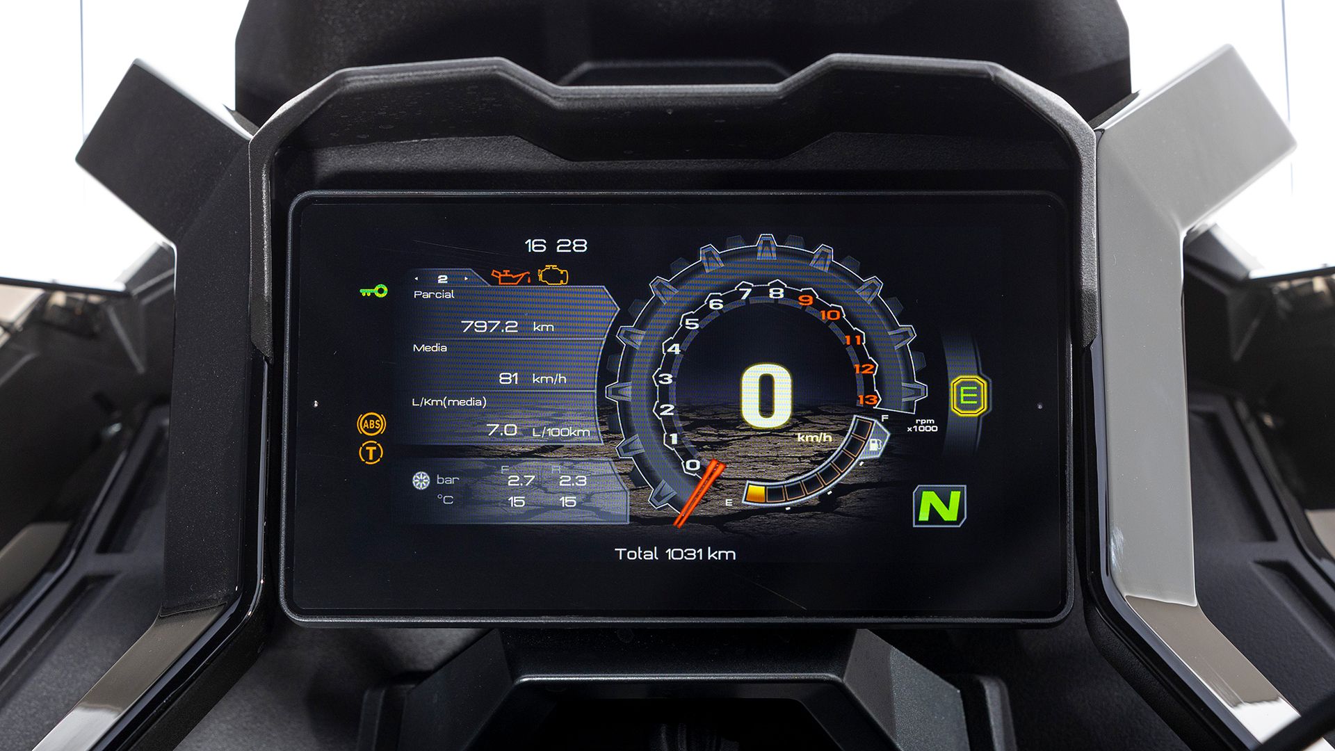 ZONTES 703 F Detall 020