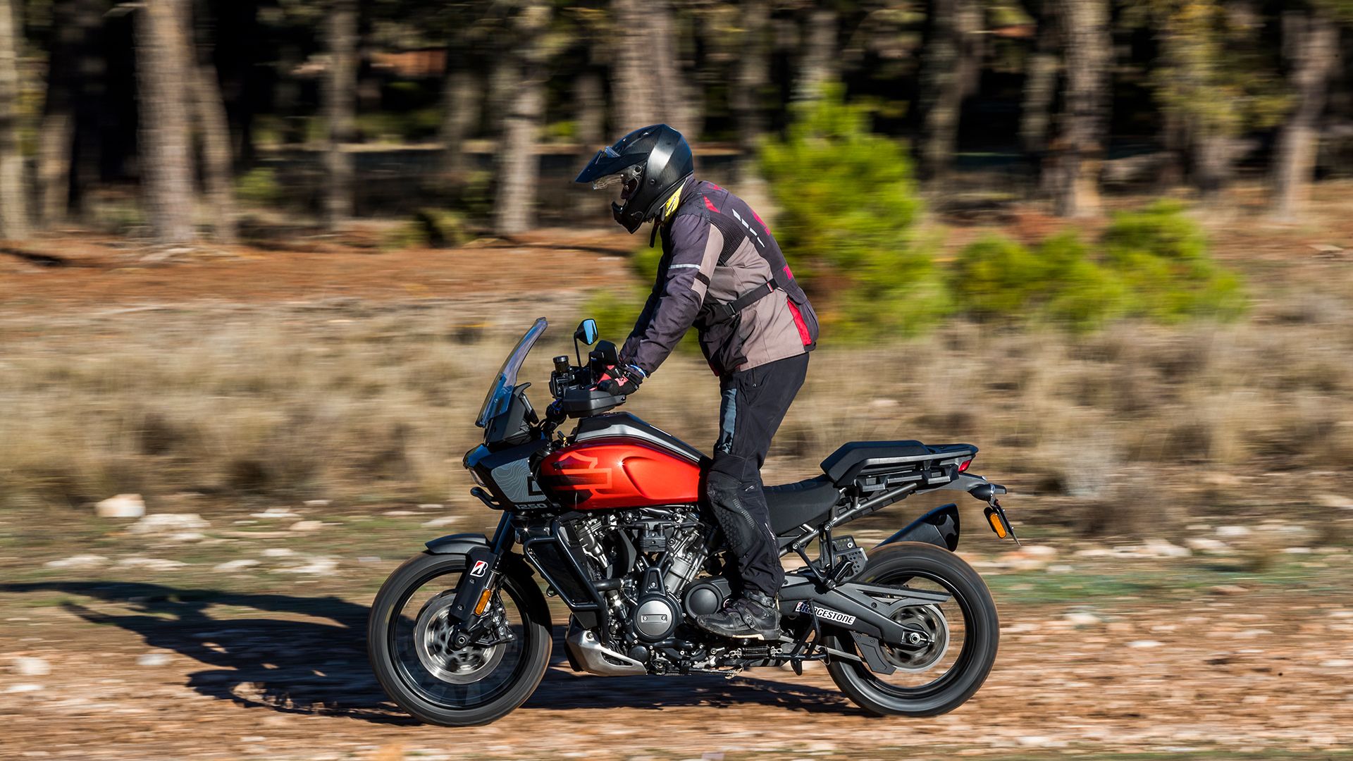 Harley Davidson Pan America 1250 Special 2025 Accion (1)