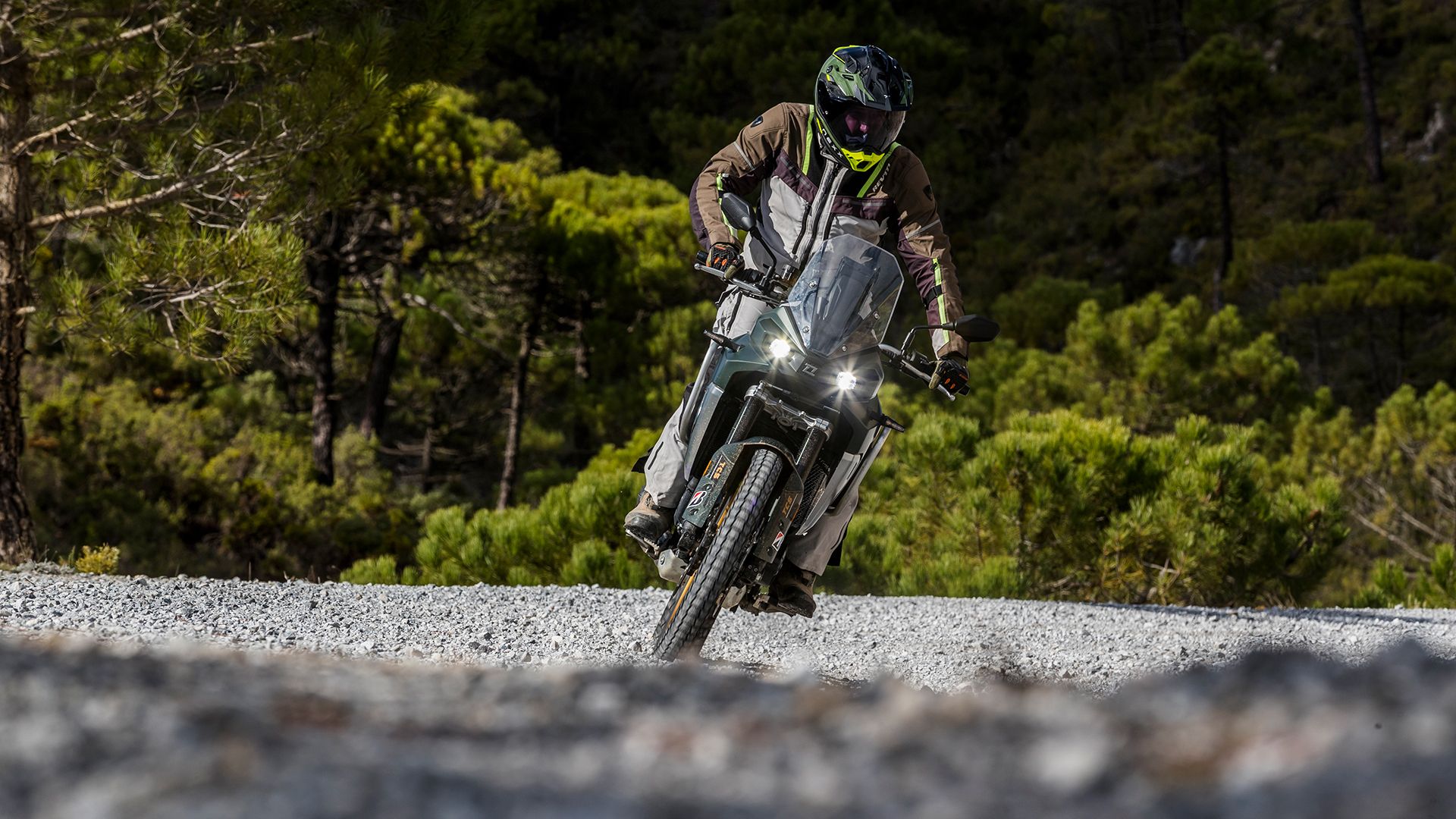 Kove 800 X 2025 Accion (2)