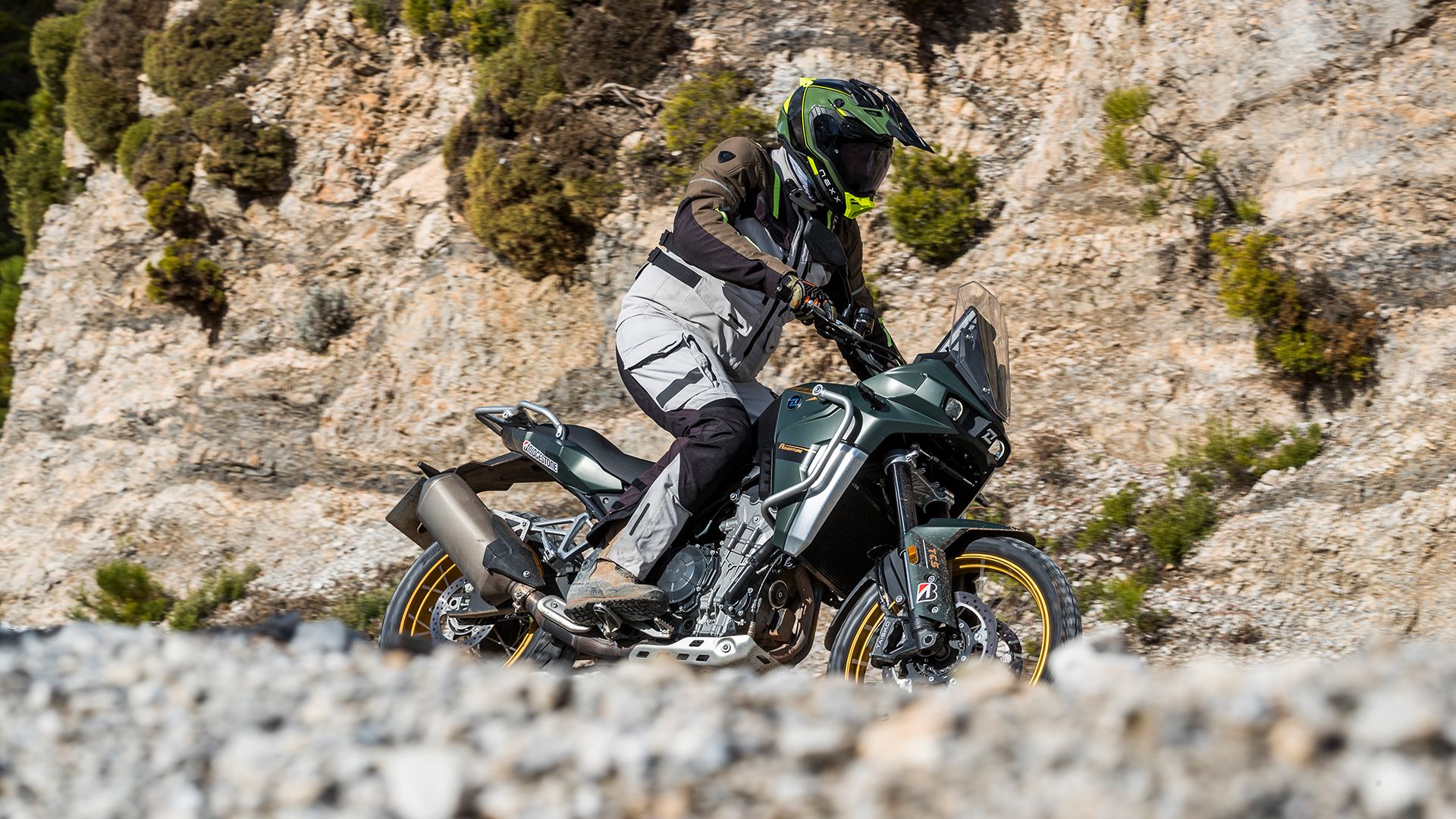 Kove 800 X 2025 Accion (3)