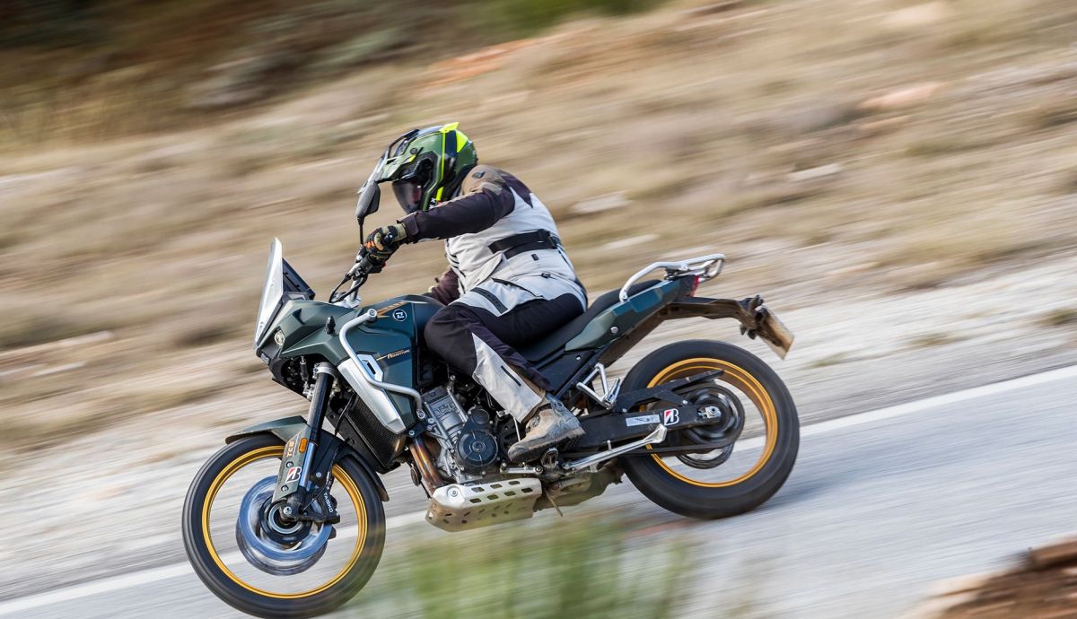 Kove 800 X 2025 Accion (5)