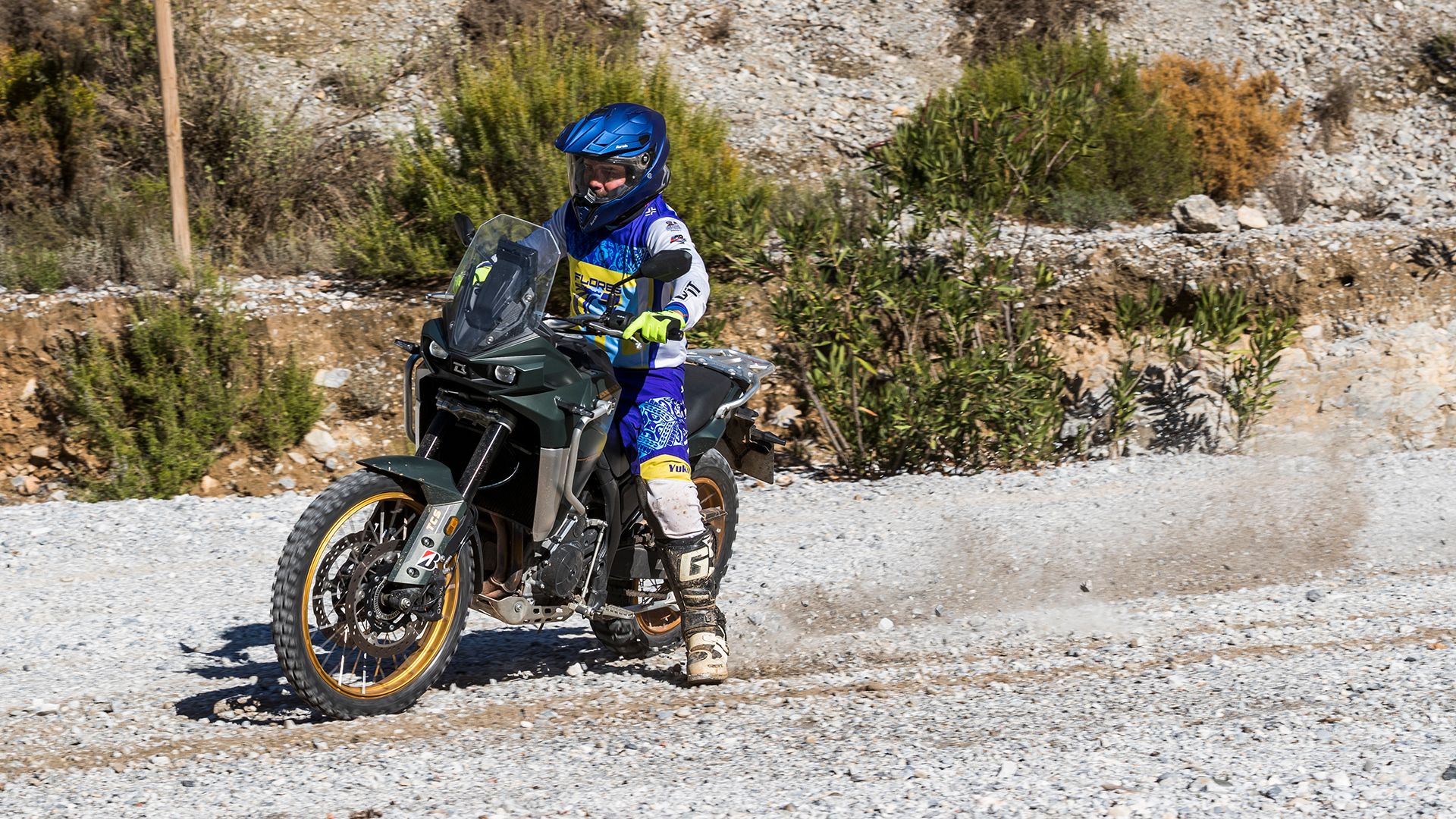 Kove 800 X 2025 Accion (8)