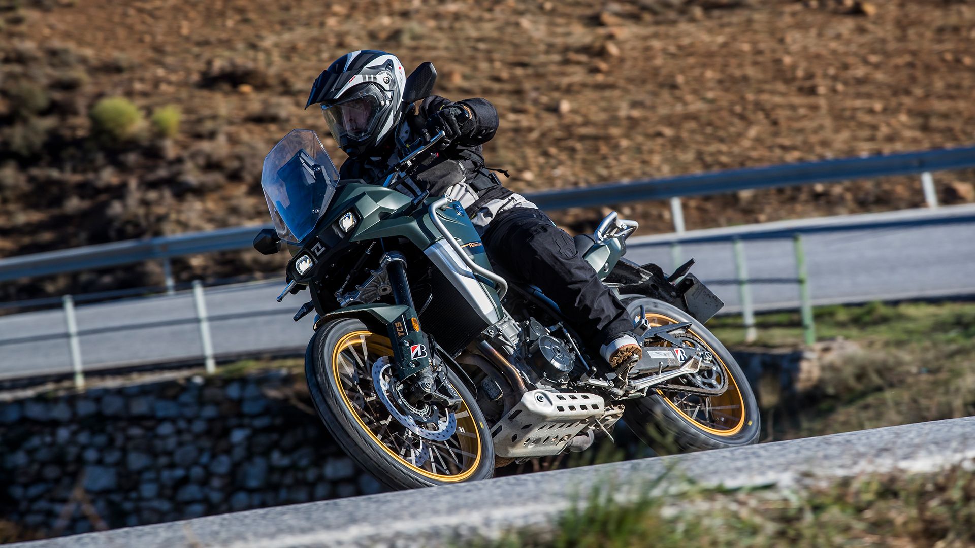 Kove 800 X 2025 Accion (12)