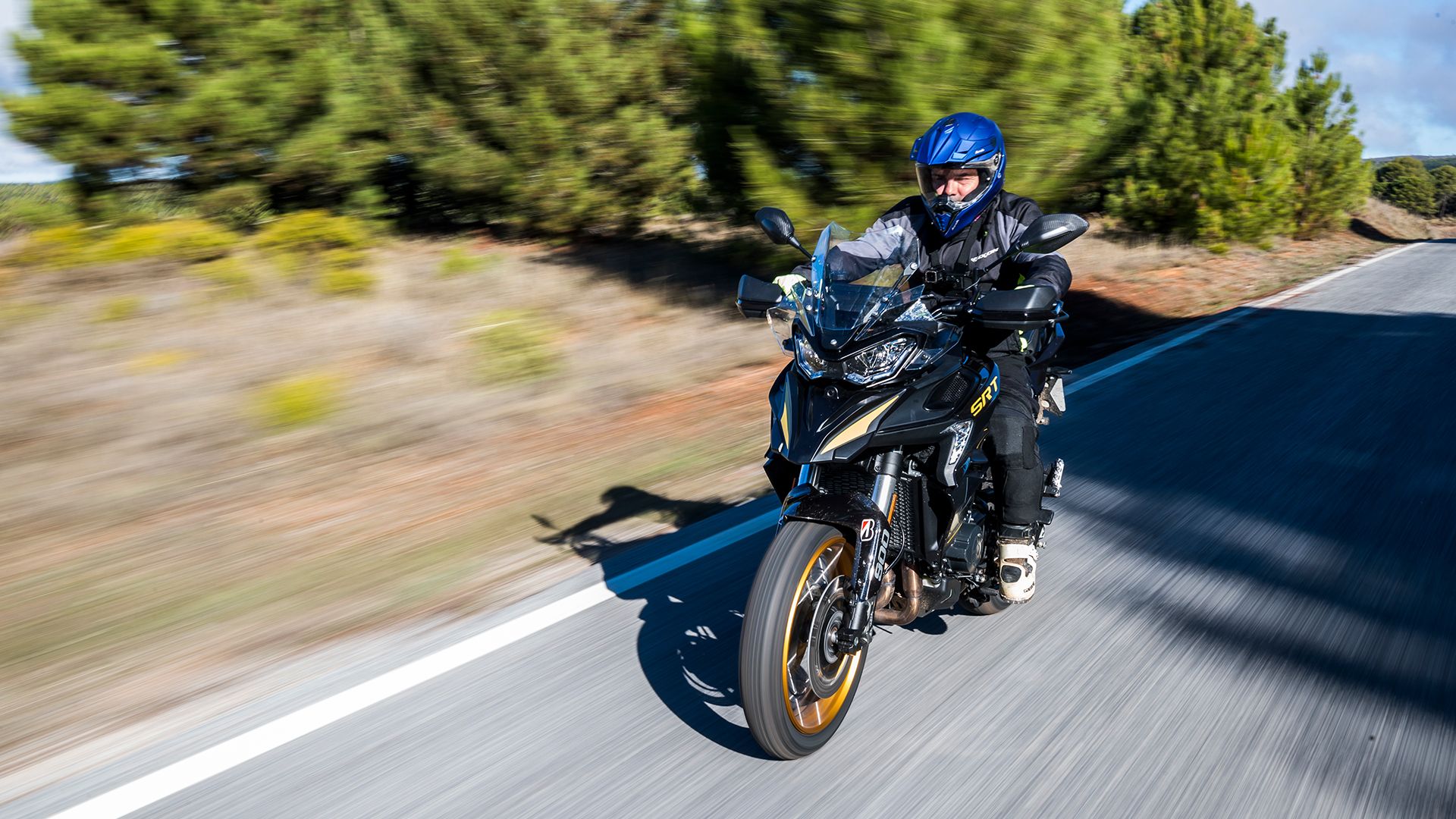 QJMotor SRT 900 SX 2025 Accion (4)