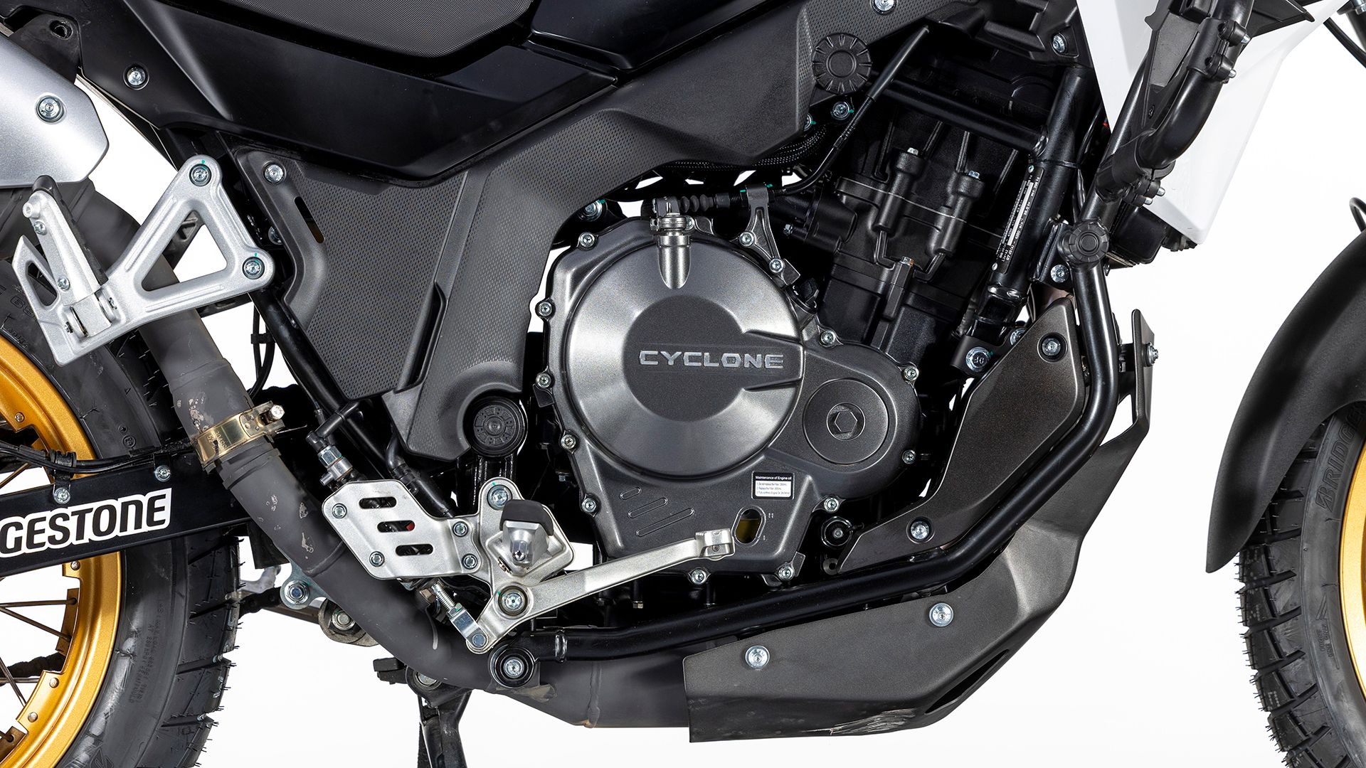 CYCLONE RX600 Detall 005