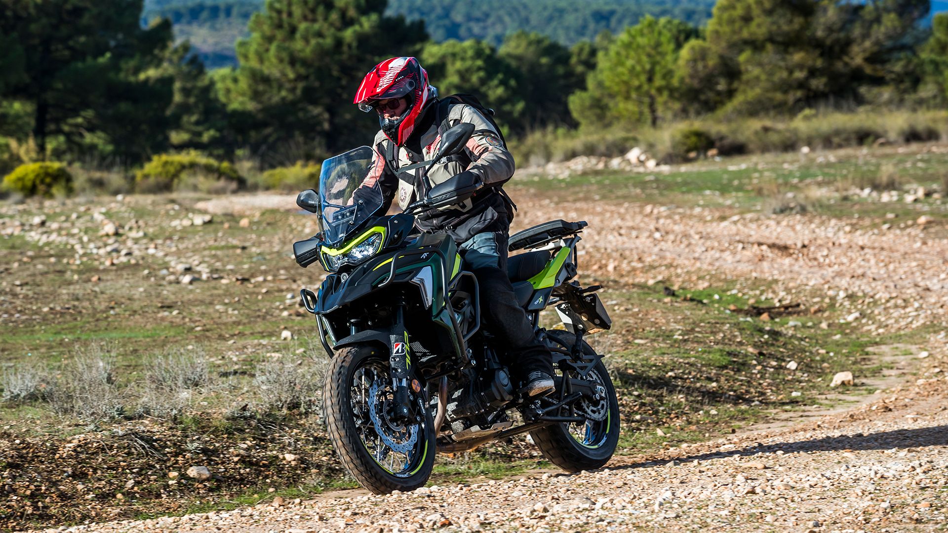 Benelli TRK 702 X 2025 Acción