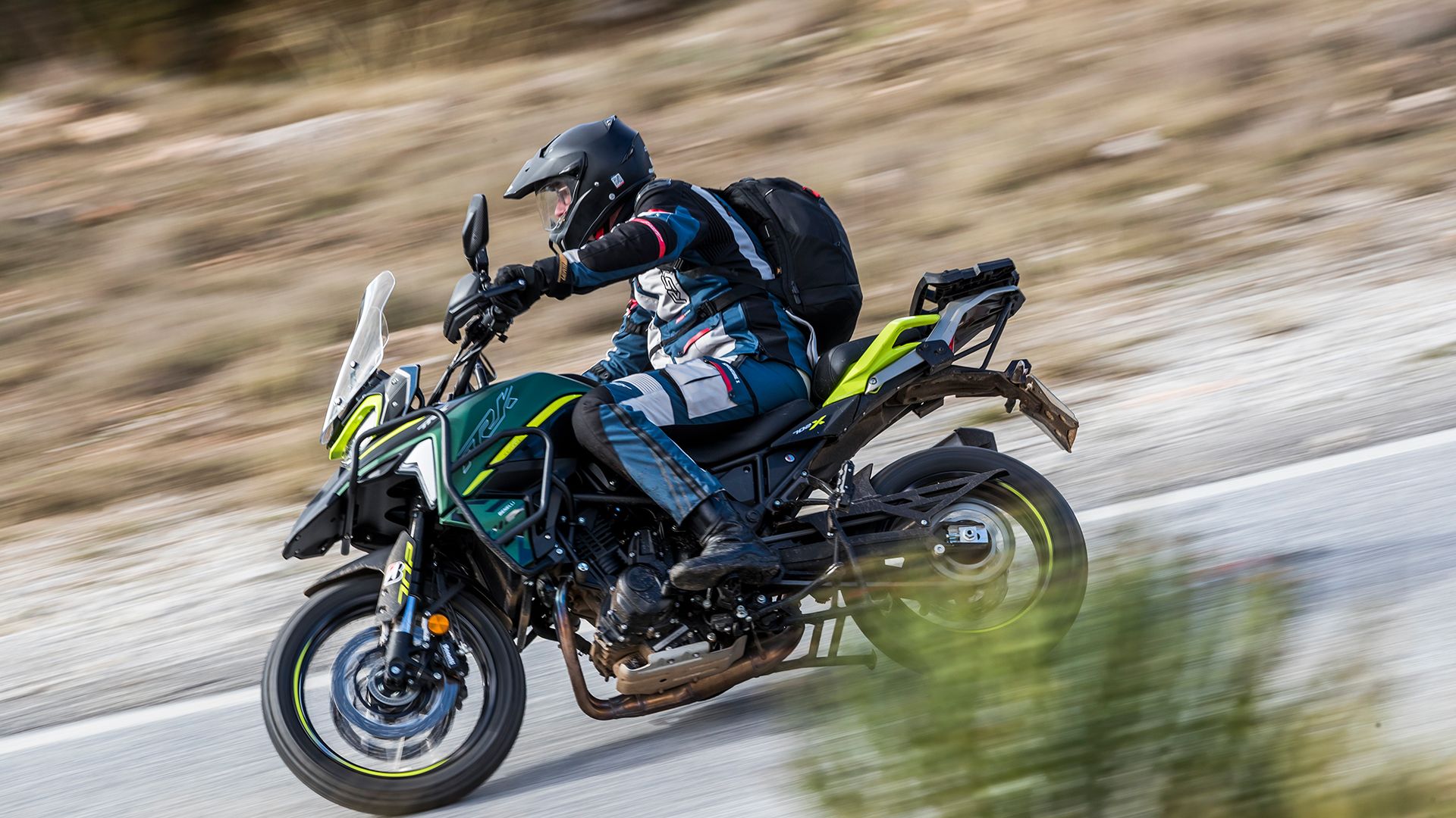 Benelli TRK 702 X 2025 Acción