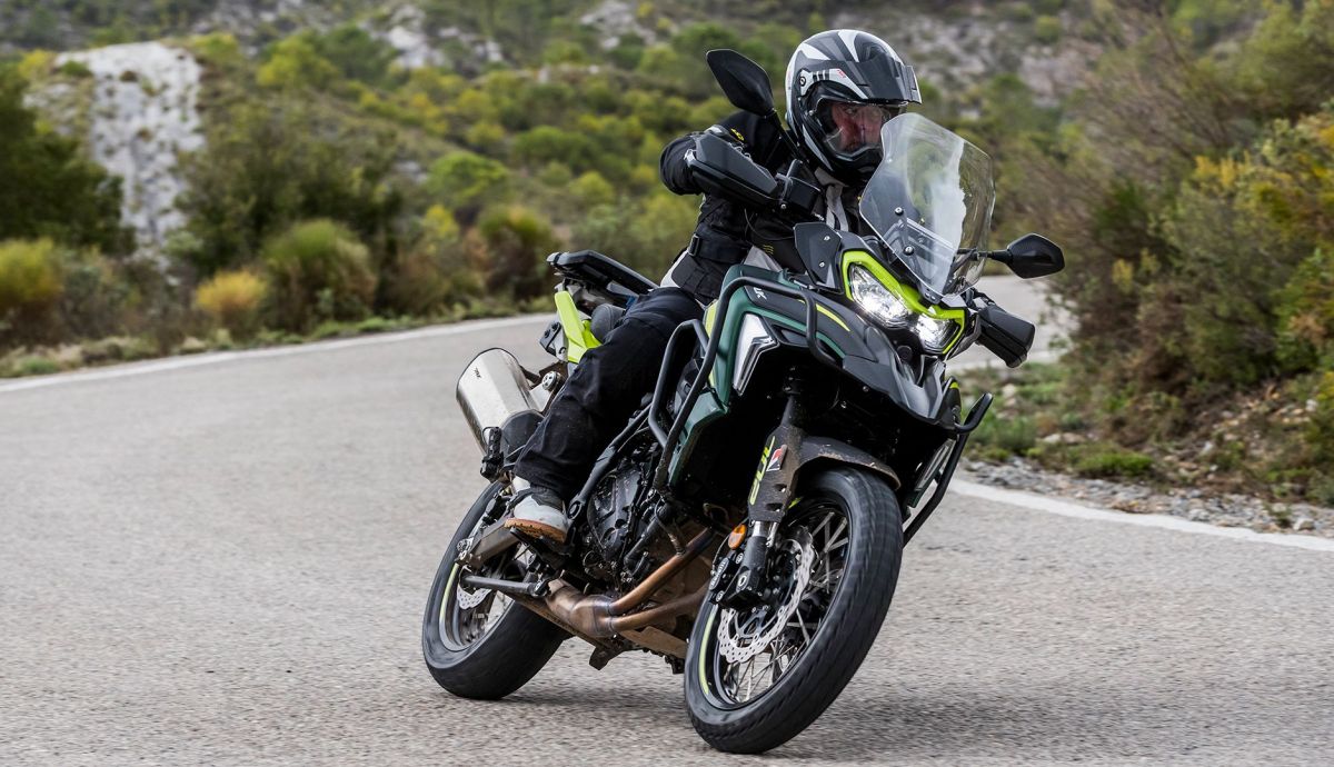 Benelli TRK 702 X 2025 Acción